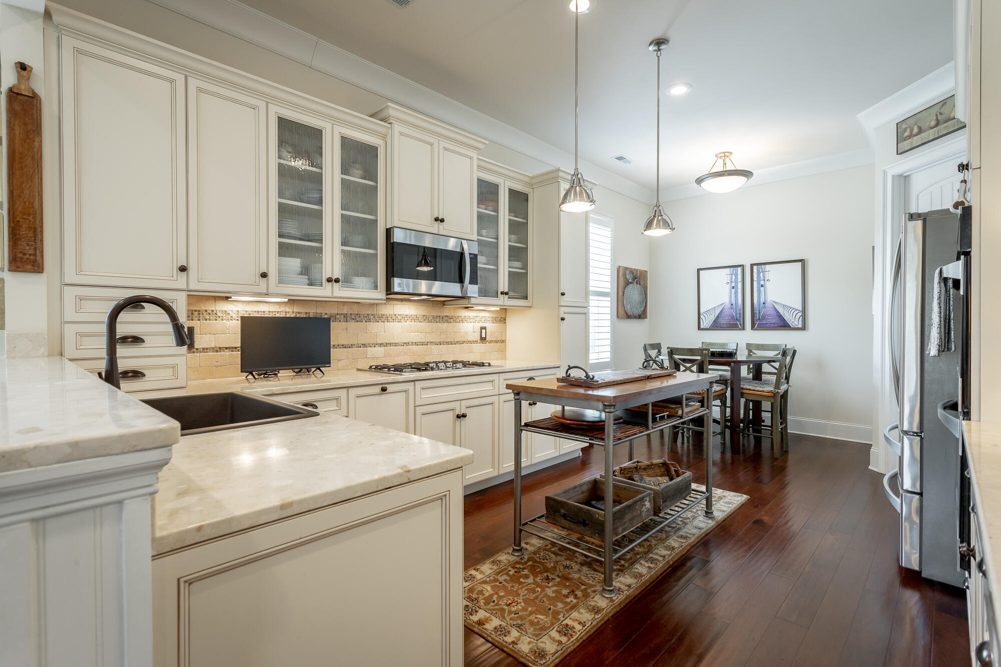 837 Waterthrush Lane
