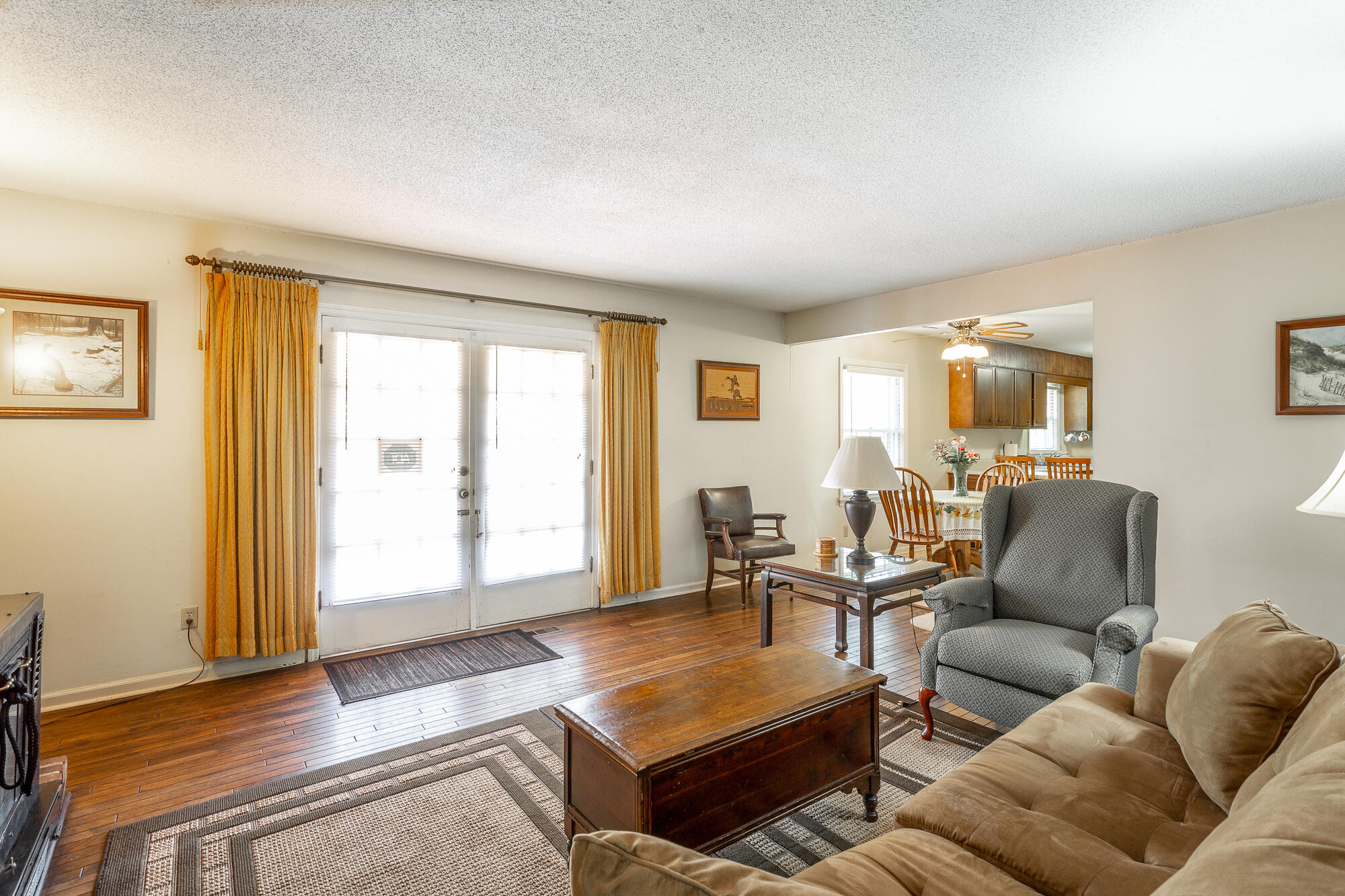 4961 Montcrest Drive