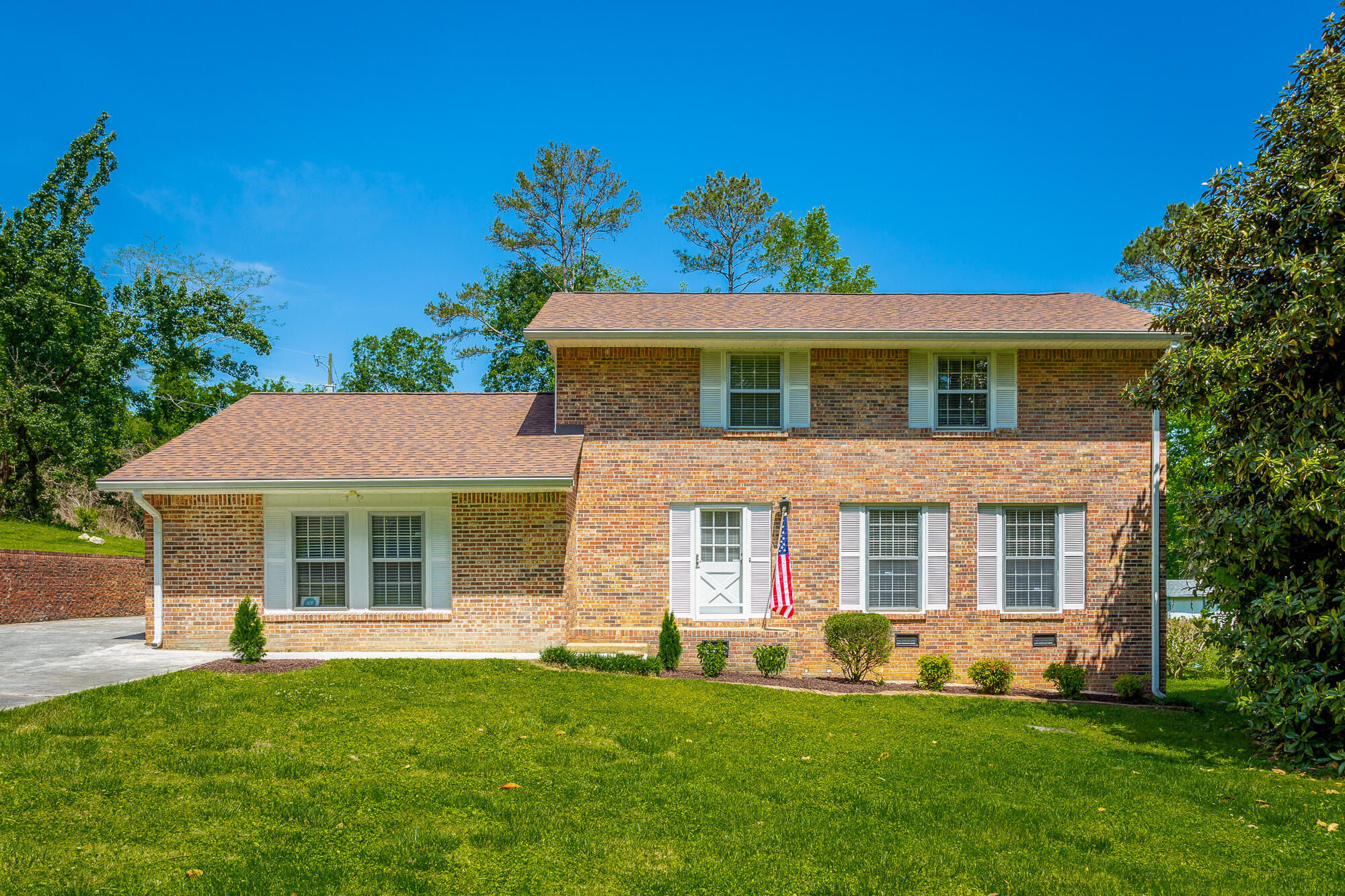 4961 Montcrest Drive