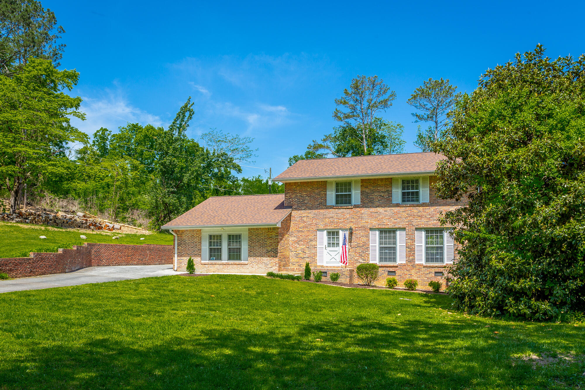 4961 Montcrest Drive