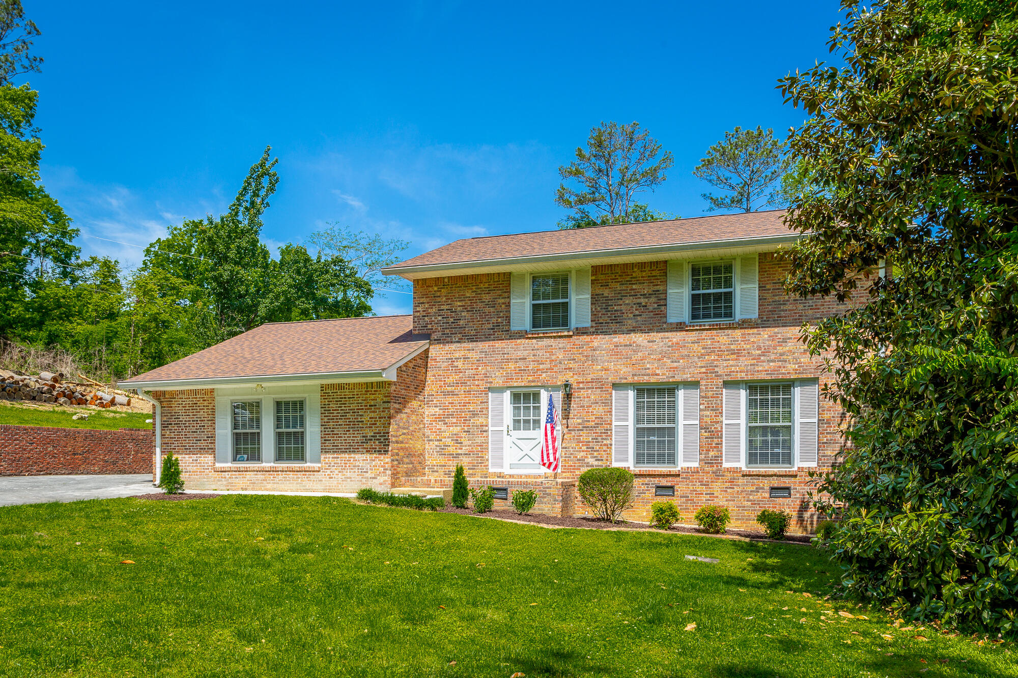 4961 Montcrest Drive