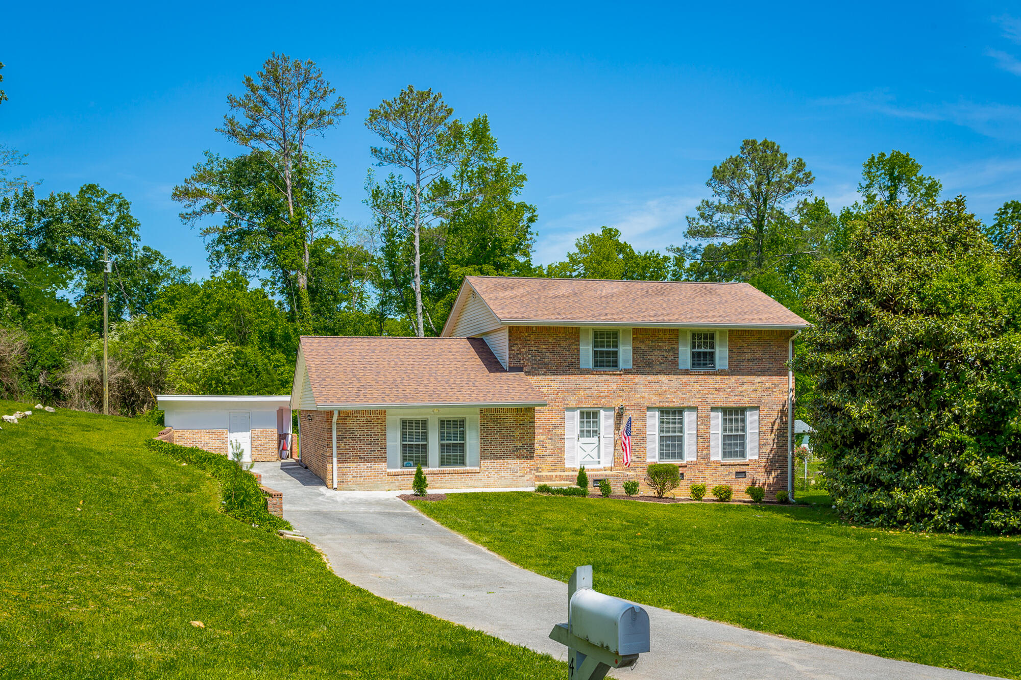 4961 Montcrest Drive
