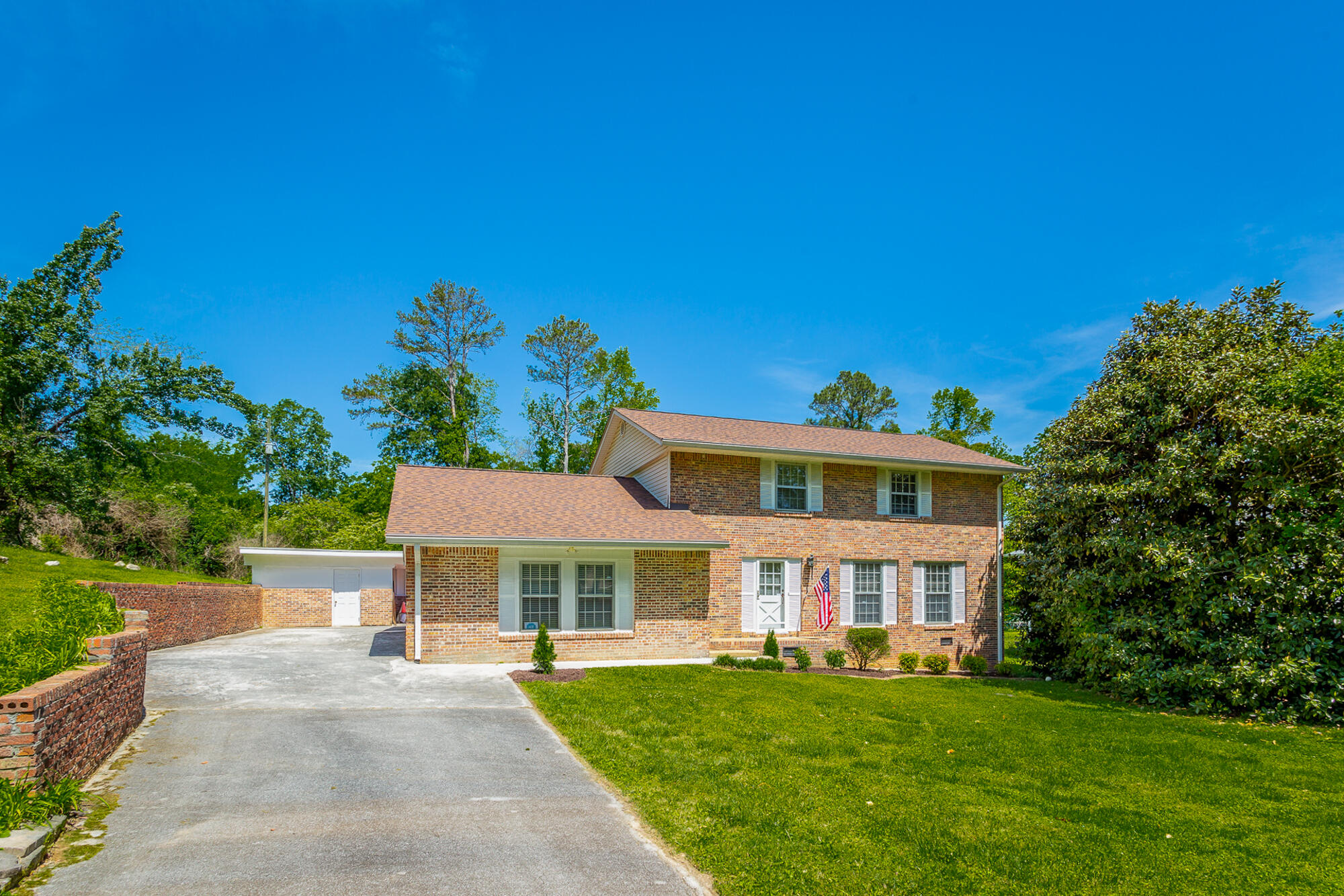 4961 Montcrest Drive
