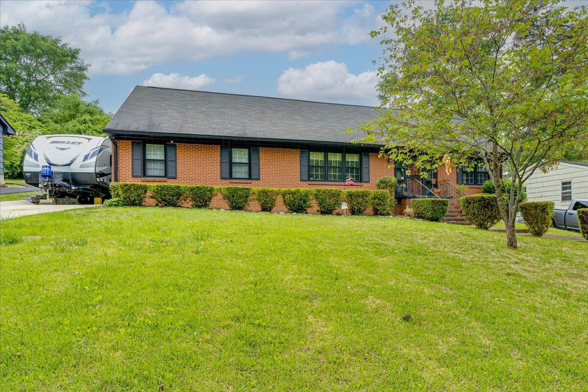 107 Sunnyside Drive
