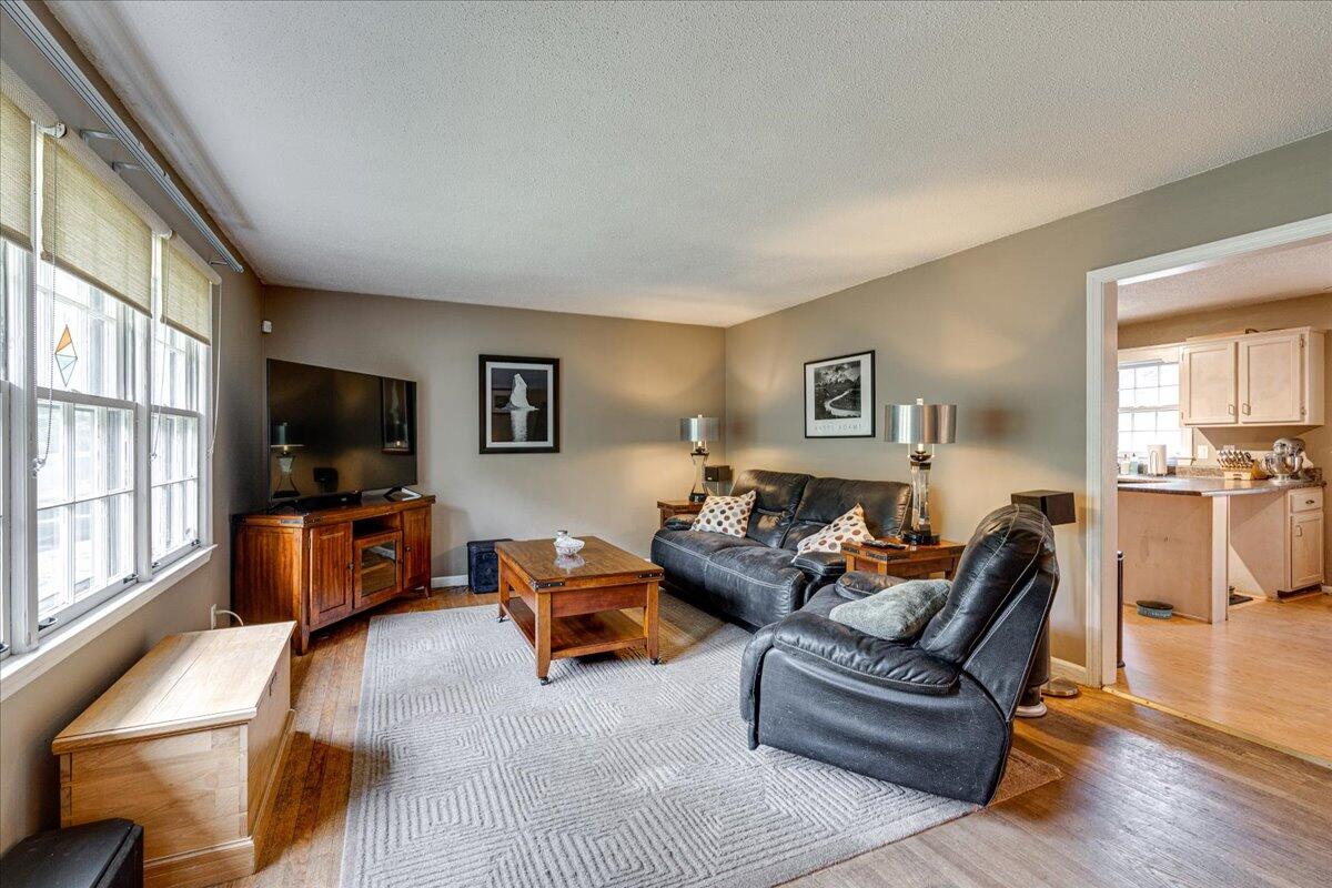107 Sunnyside Drive
