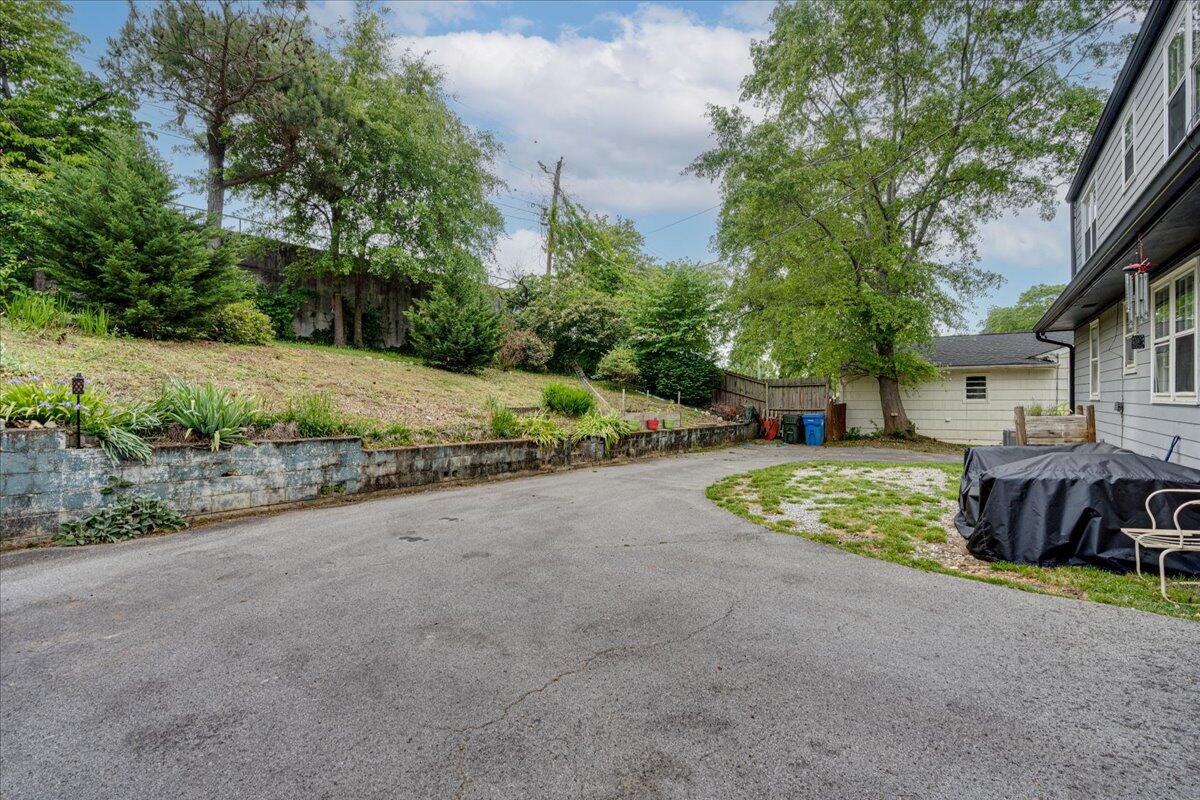 107 Sunnyside Drive