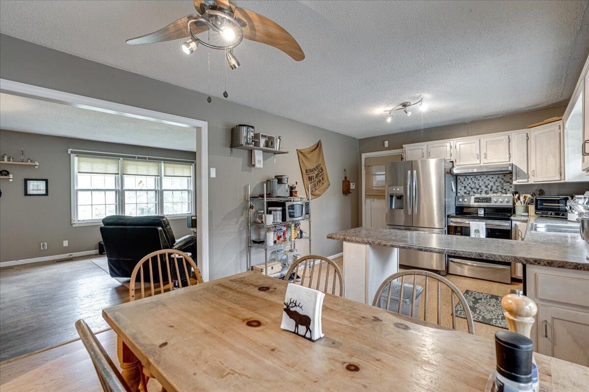 107 Sunnyside Drive