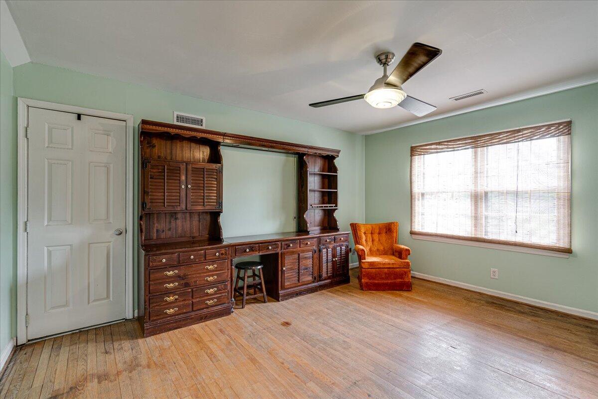 107 Sunnyside Drive