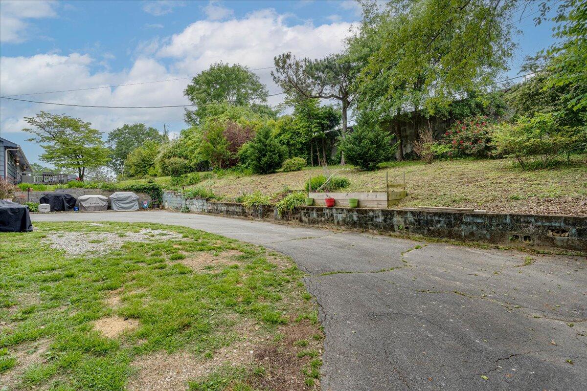 107 Sunnyside Drive