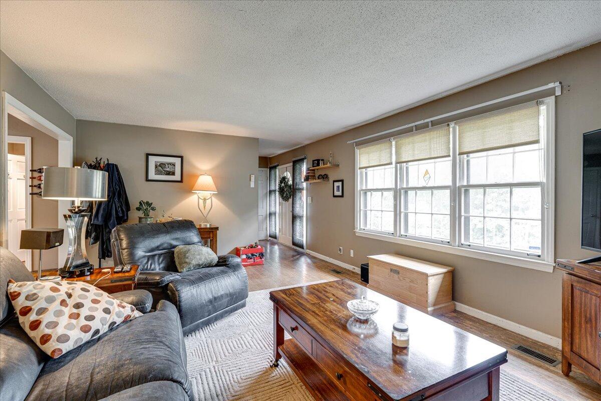 107 Sunnyside Drive