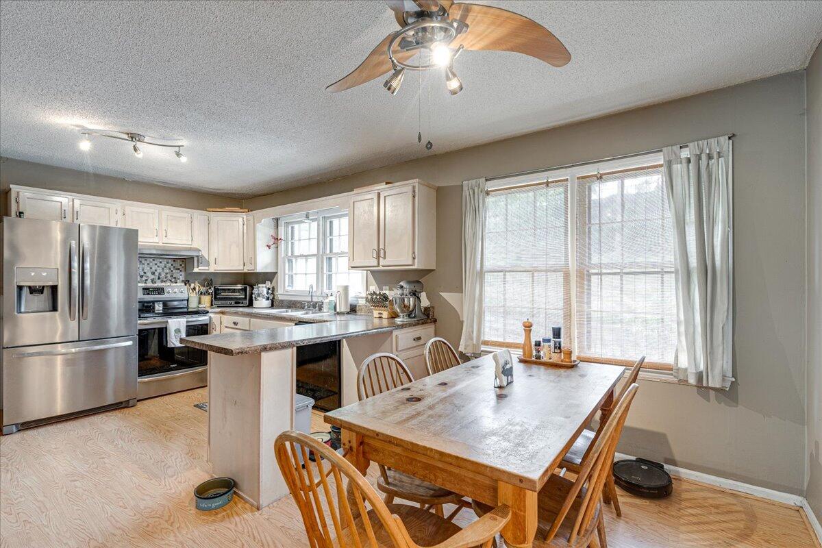 107 Sunnyside Drive