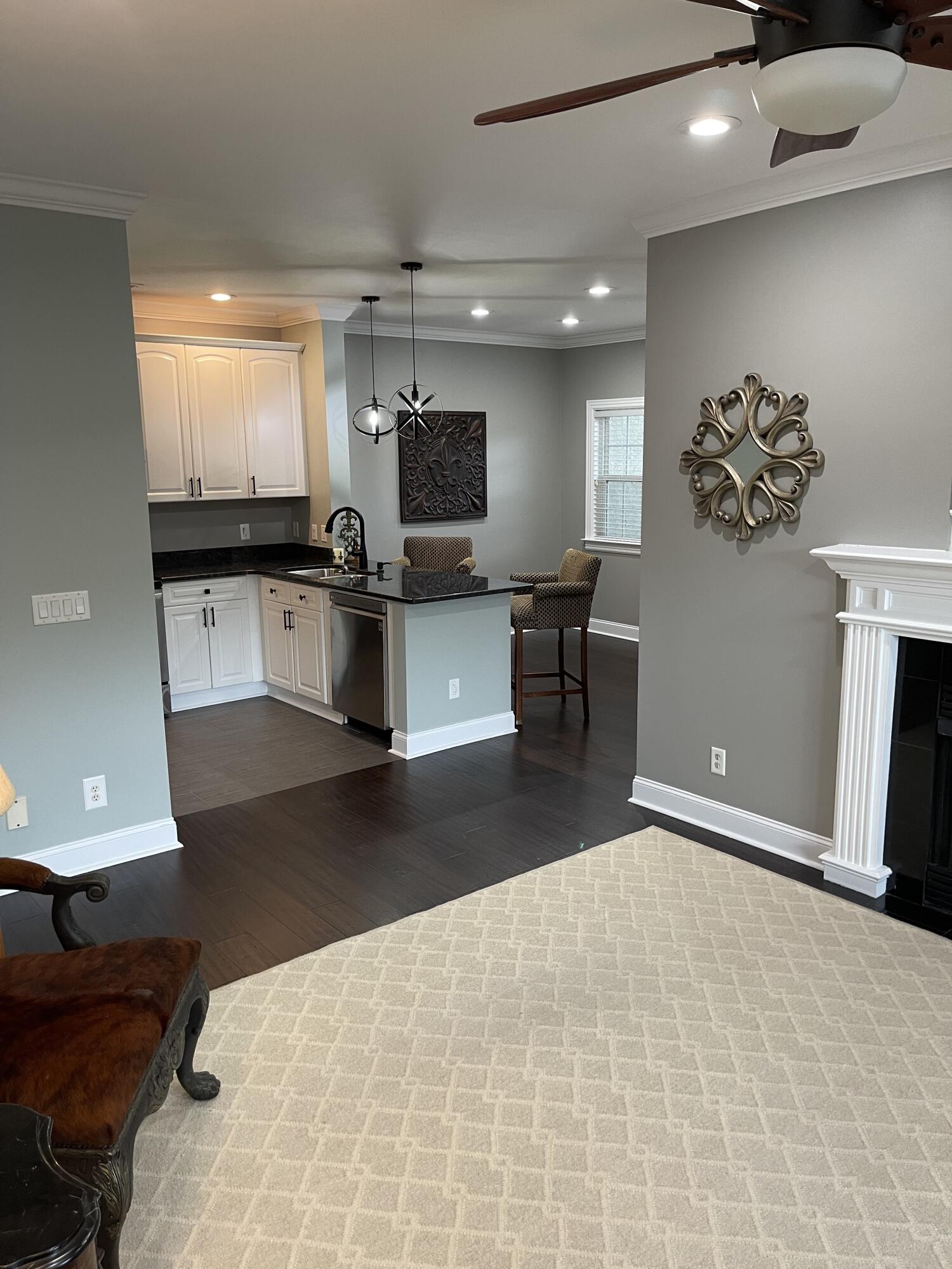 1006 Renaissance Court