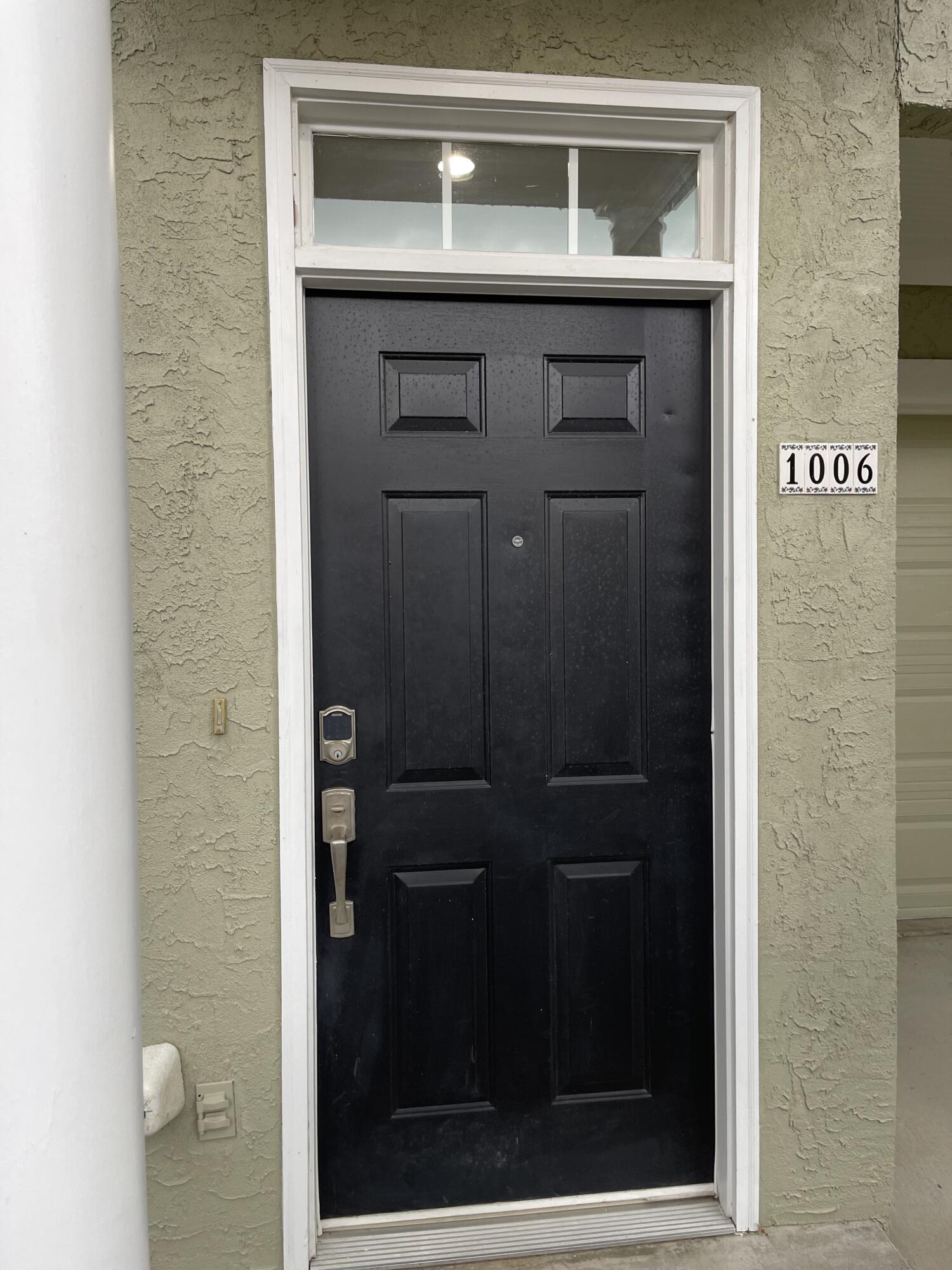 1006 Renaissance Court