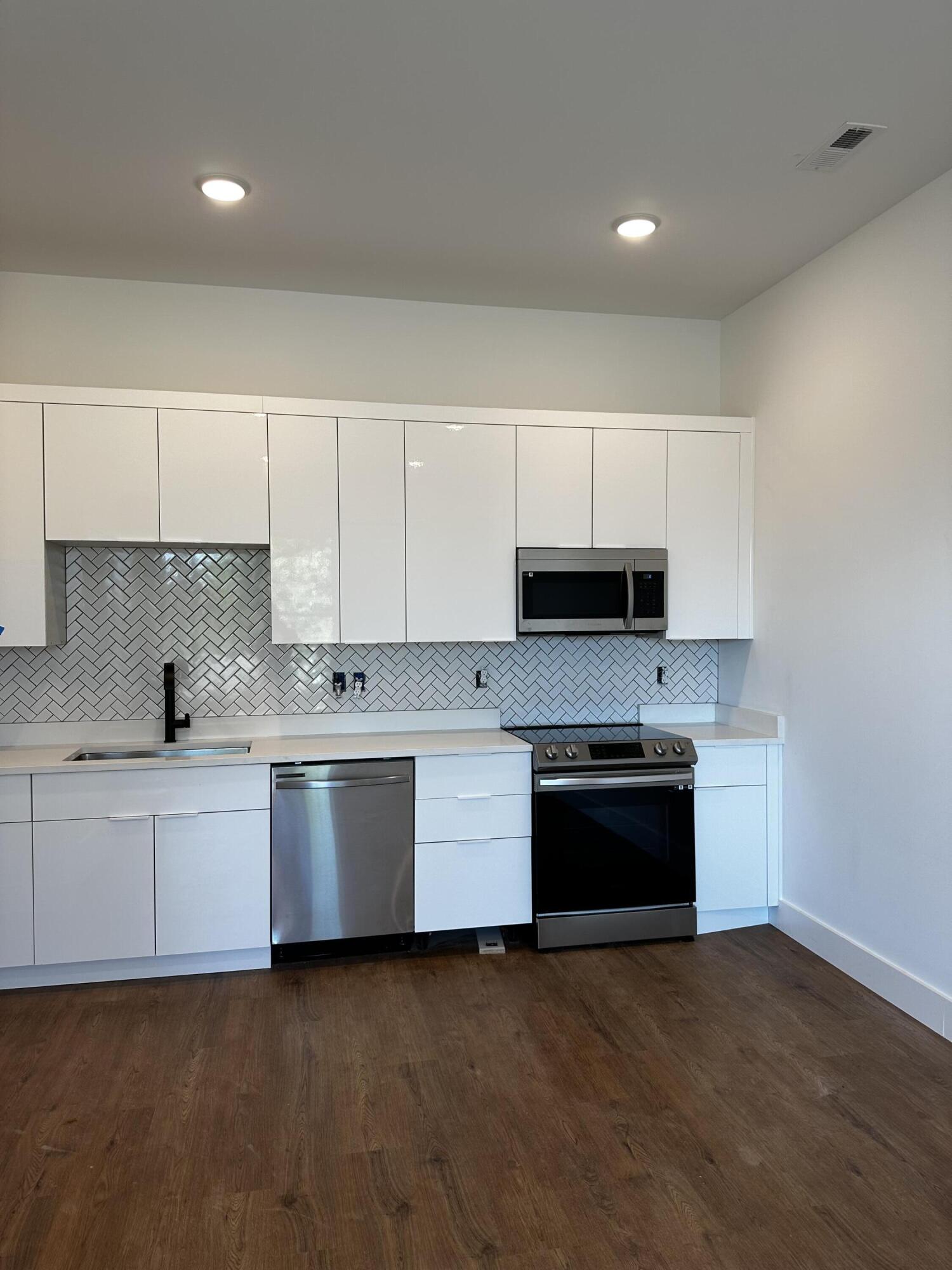 971 Montague Place