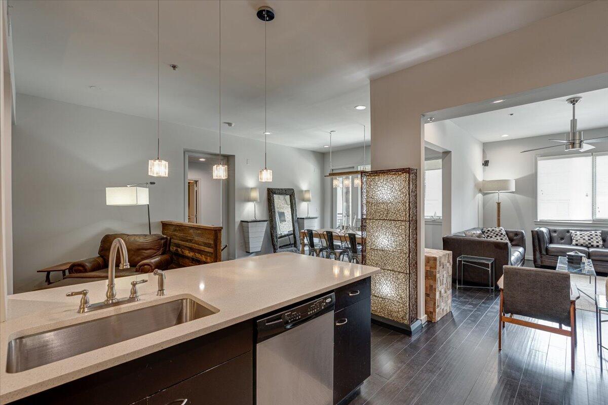 200 Manufacturers Road, Apt 440