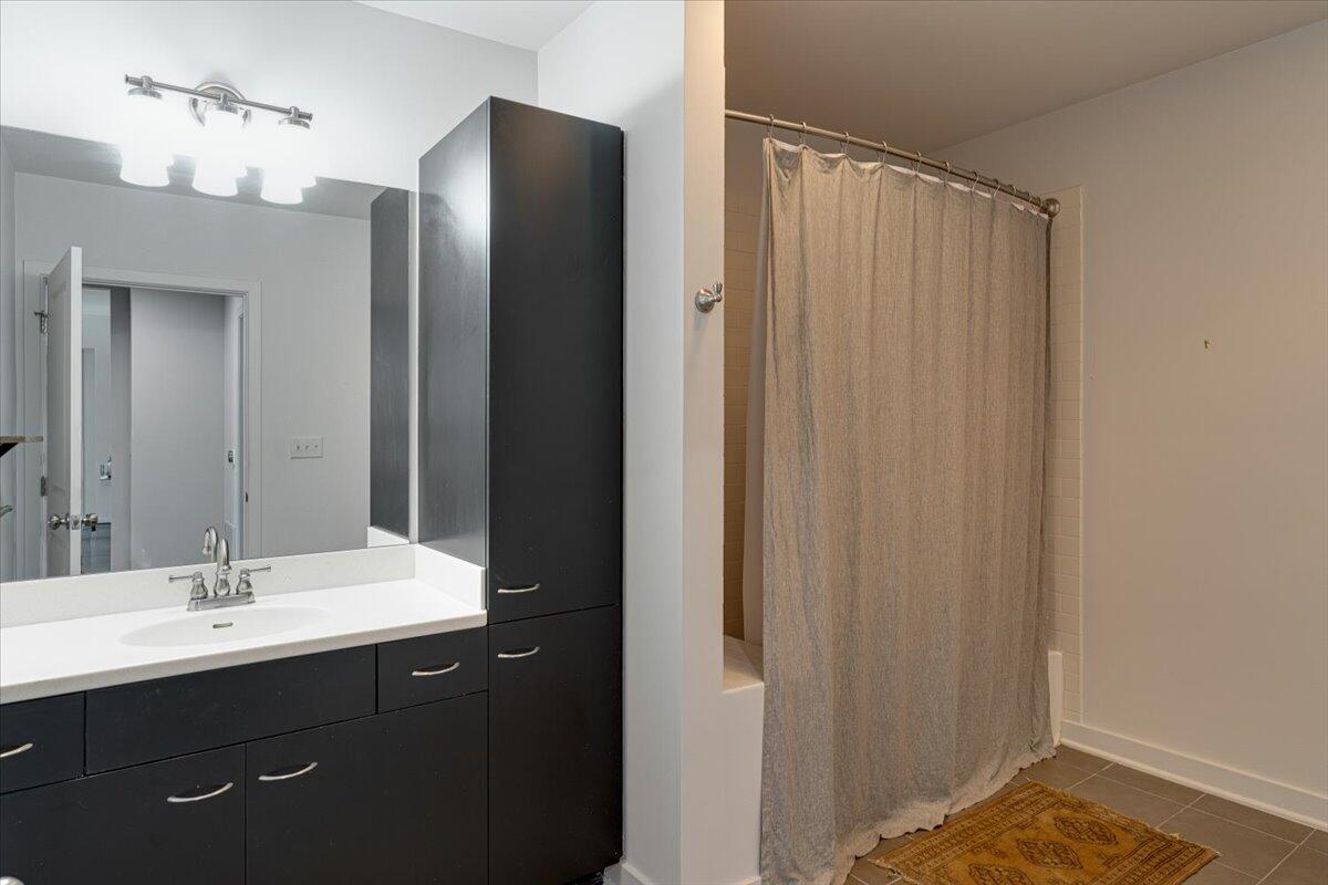 200 Manufacturers Road, Apt 440