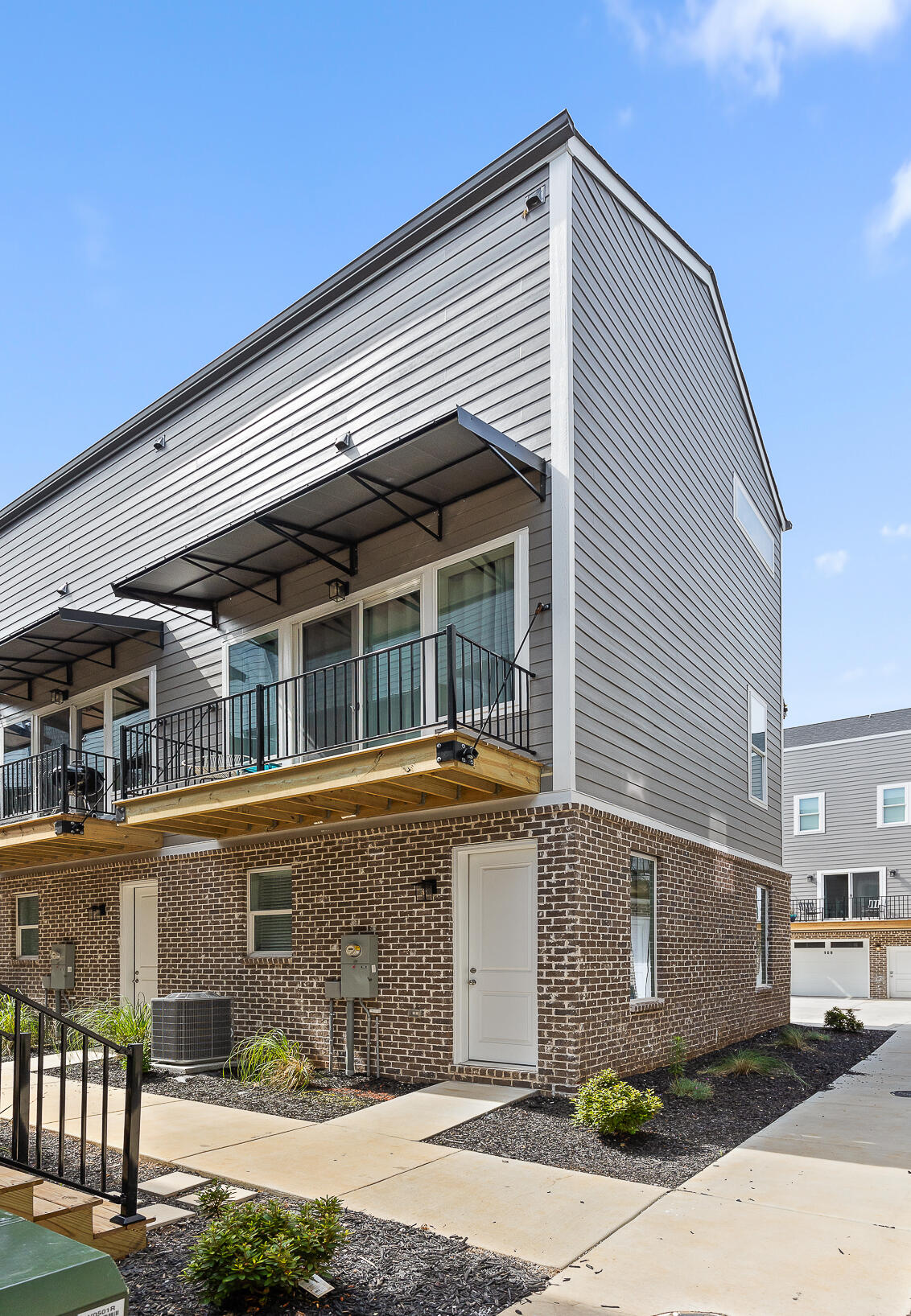 1621 Fagan Street, 111