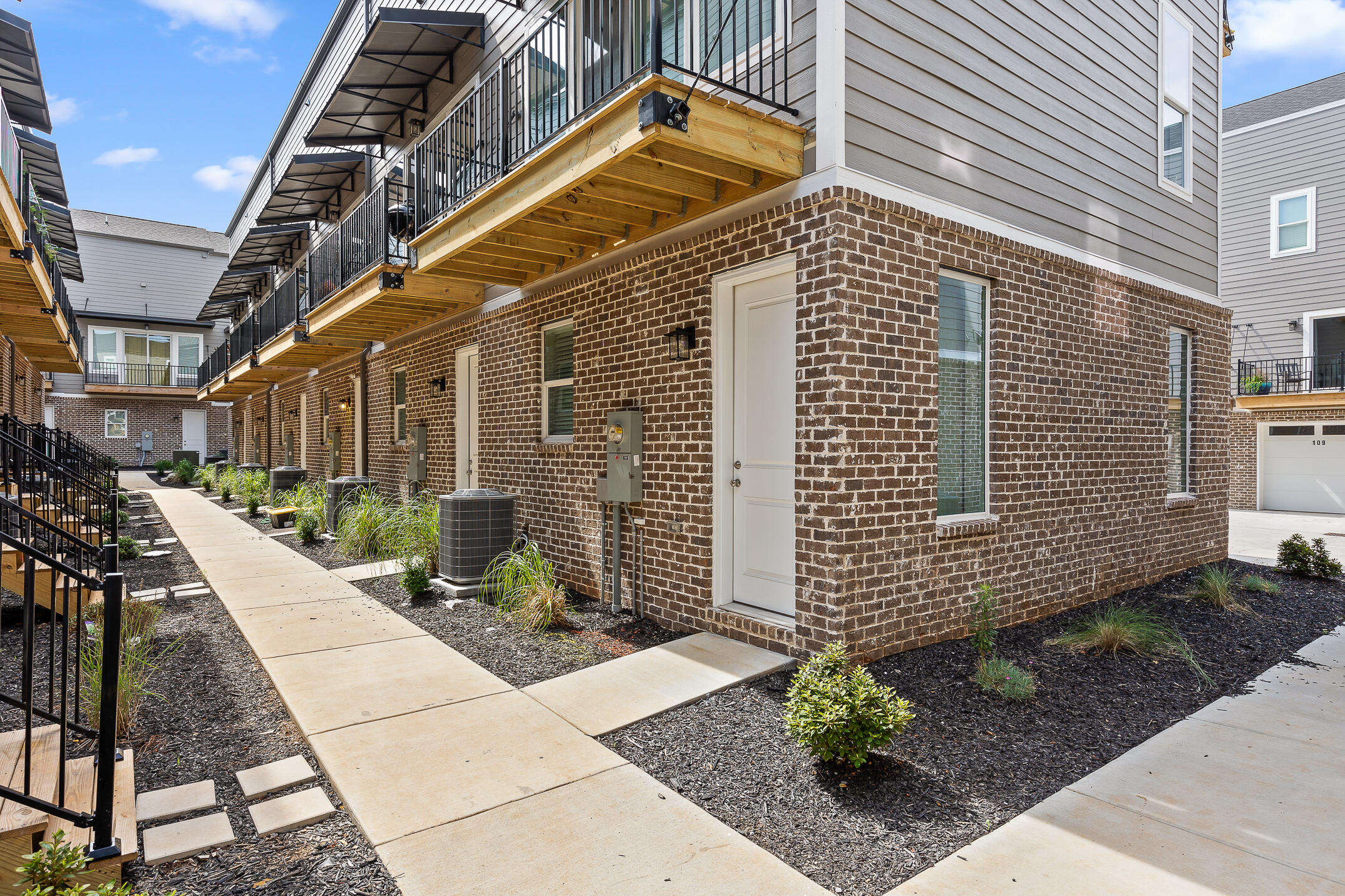 1621 Fagan Street, 111