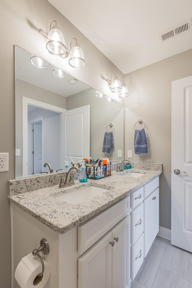 1227 Baldwin Field Circle, 58