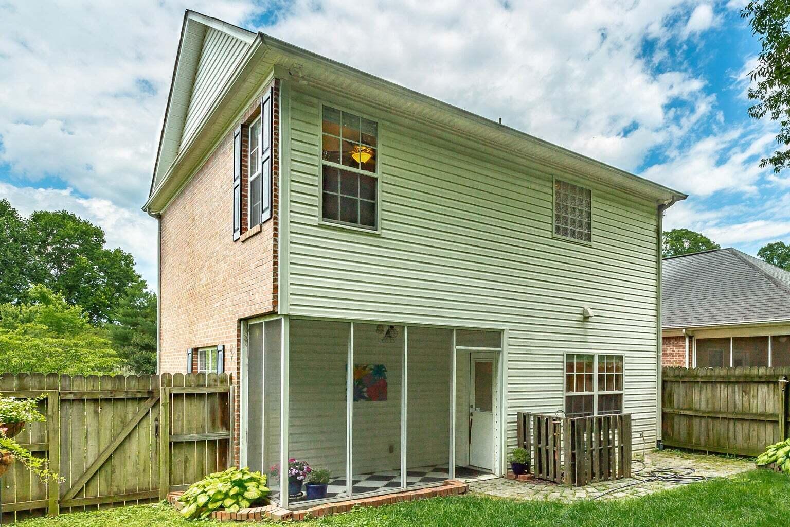 602 Narrows Way