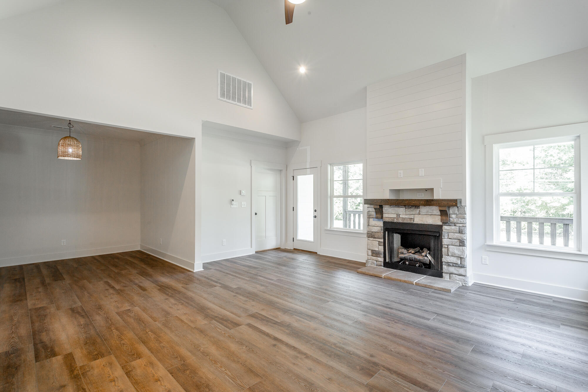 37 Willow Grove Court, 3