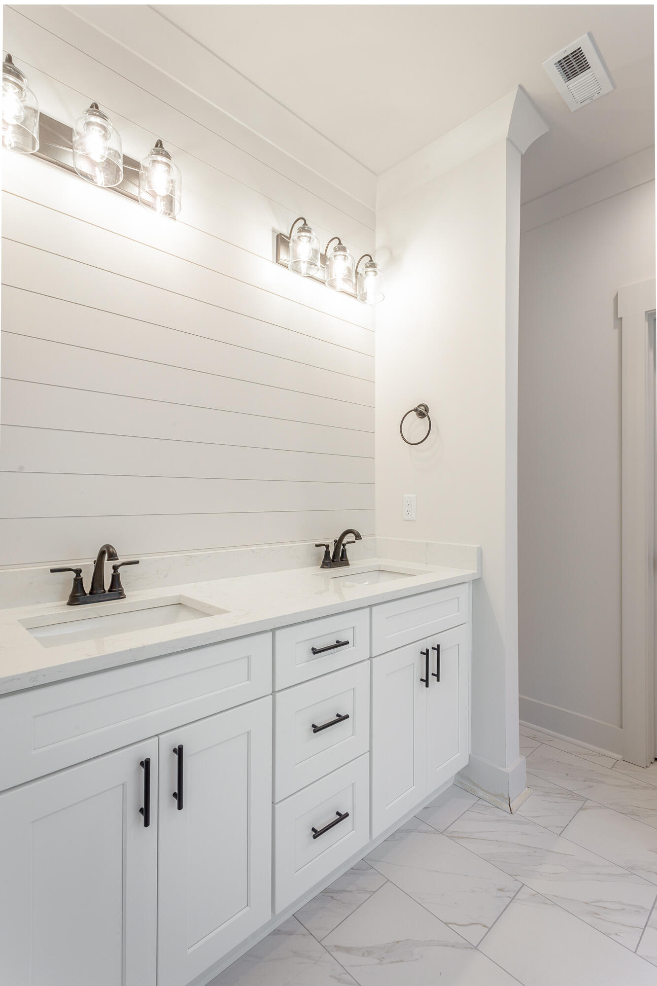 37 Willow Grove Court, 3