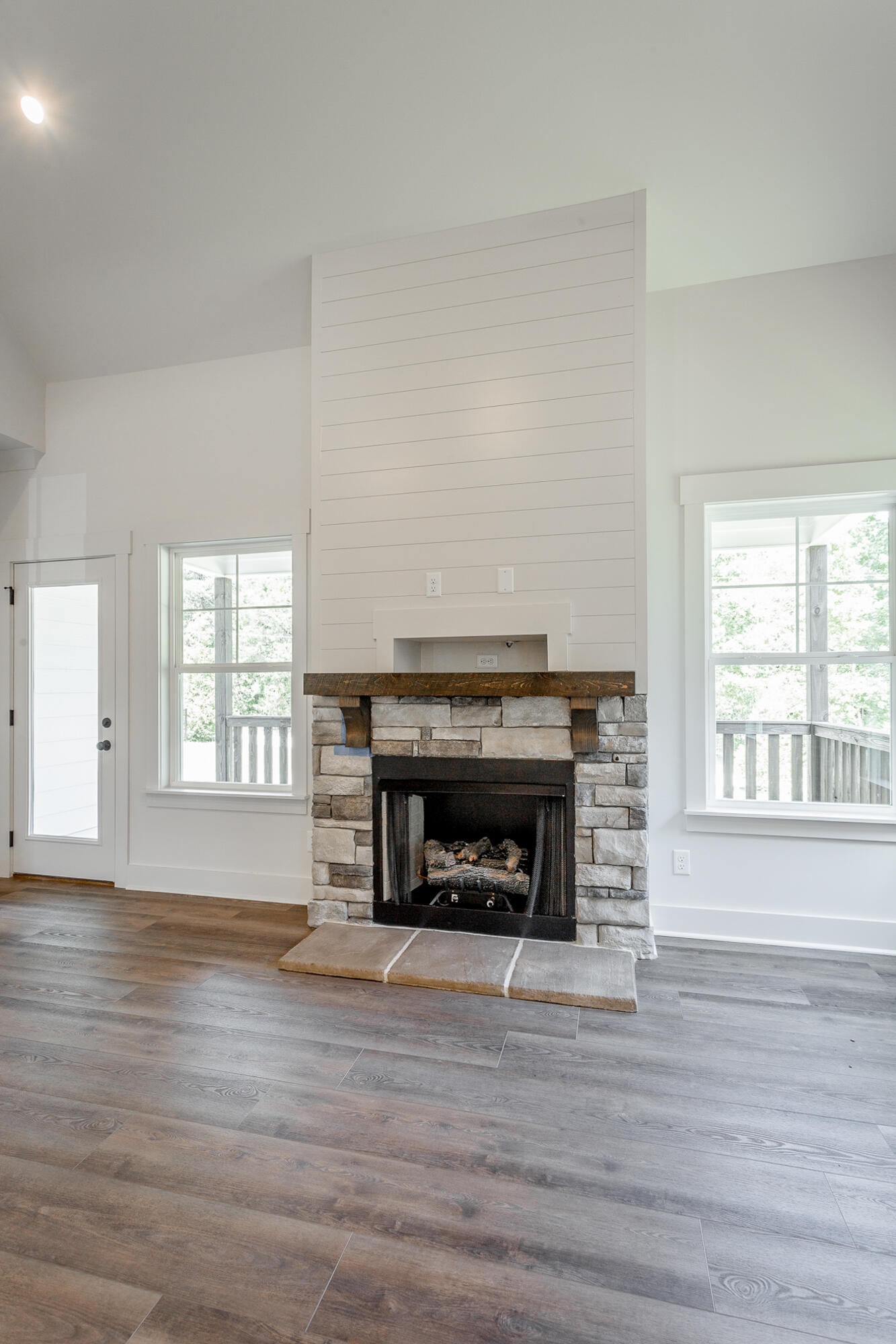 37 Willow Grove Court, 3