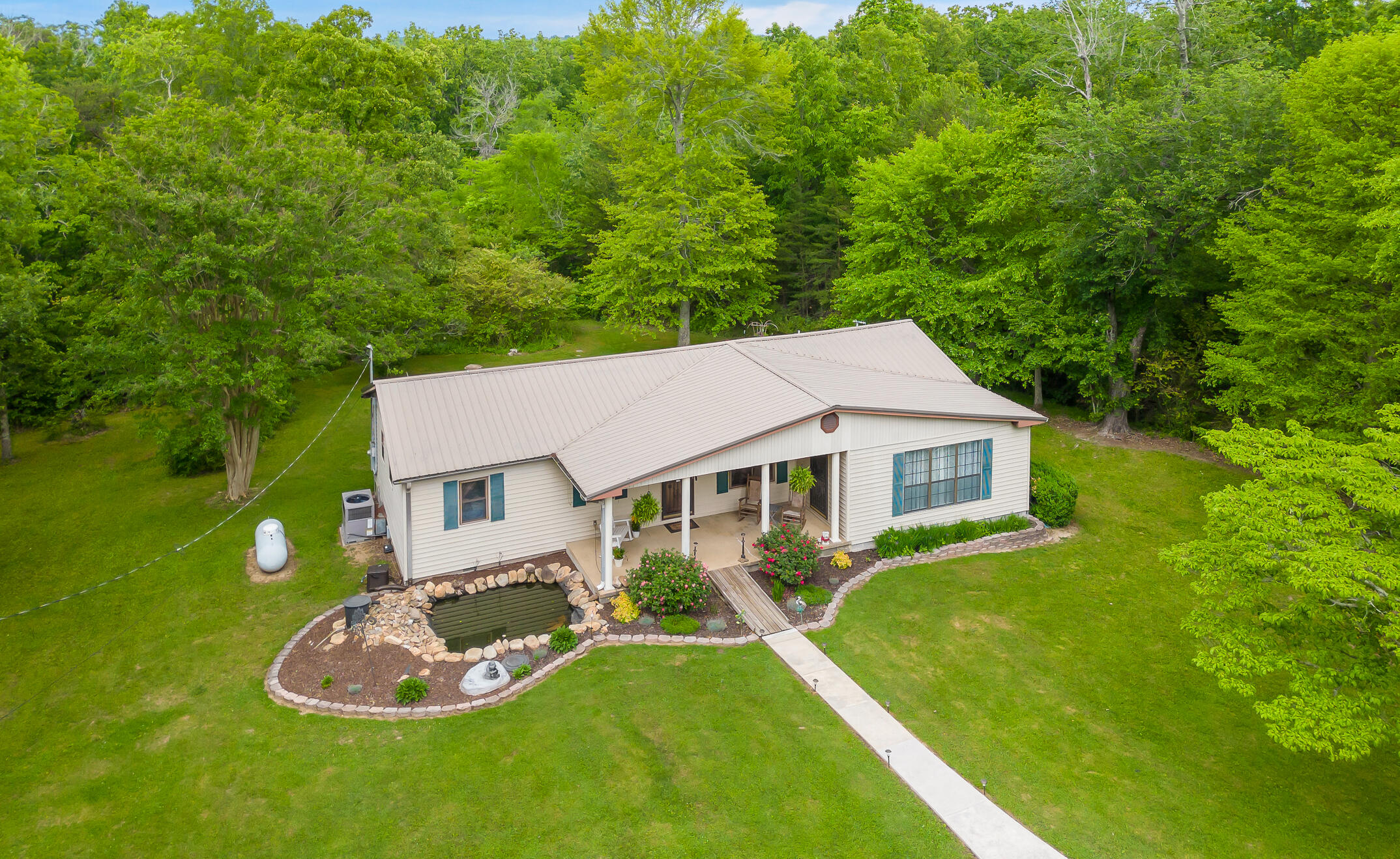 1351 Hwy 301