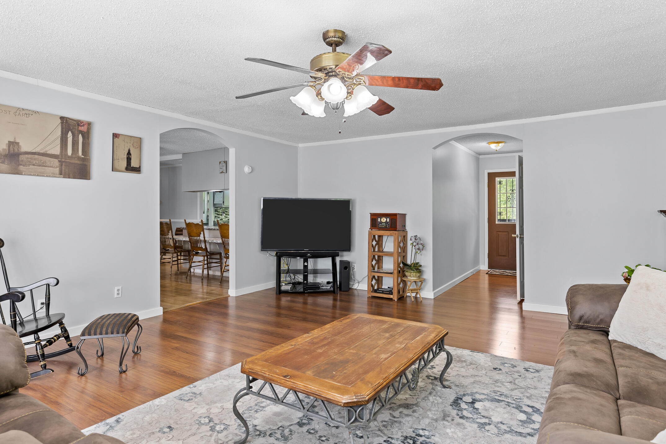 1351 Hwy 301