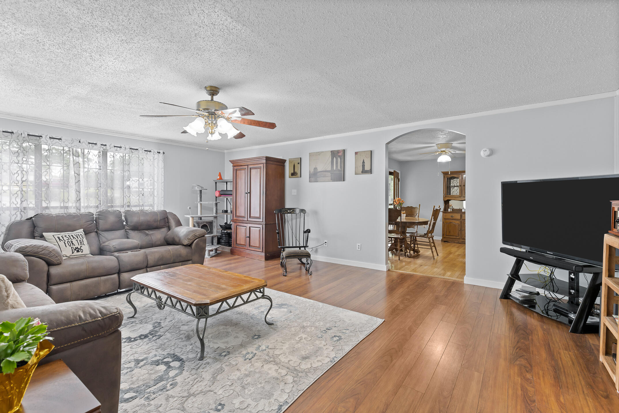 1351 Hwy 301