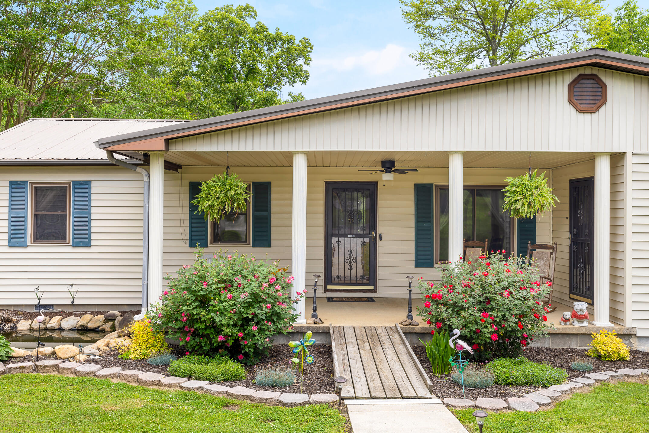 1351 Hwy 301