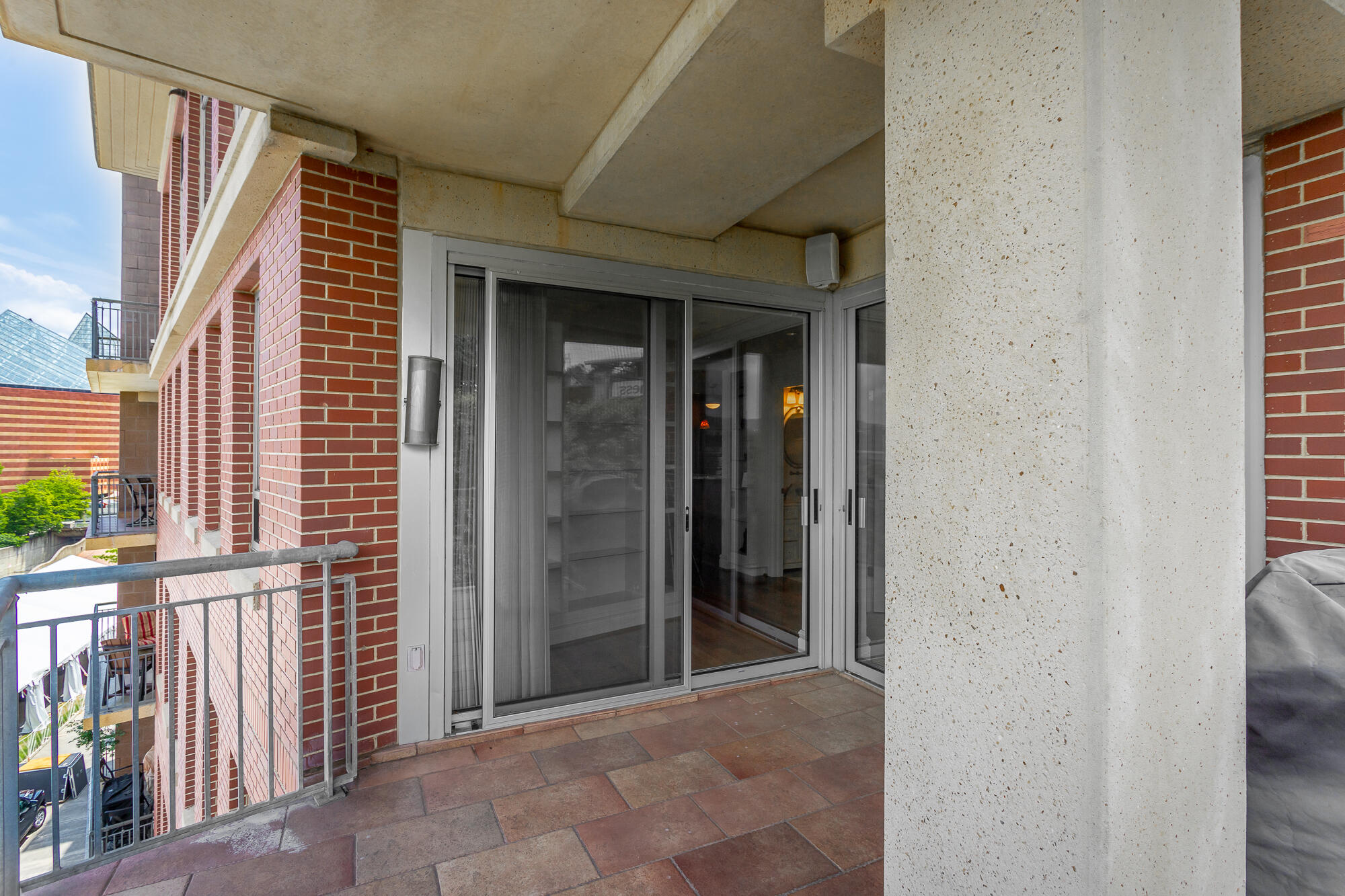 191 Chestnut Street, #401