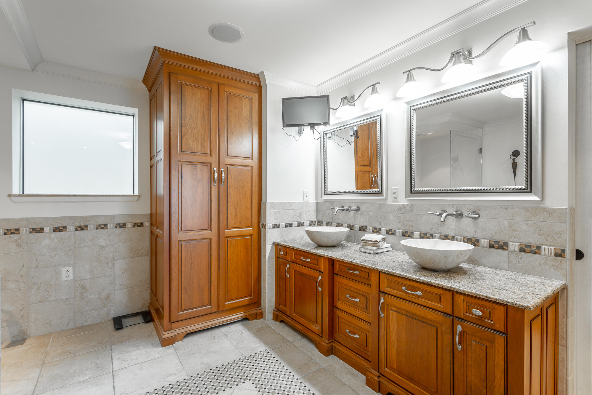 191 Chestnut Street, #401