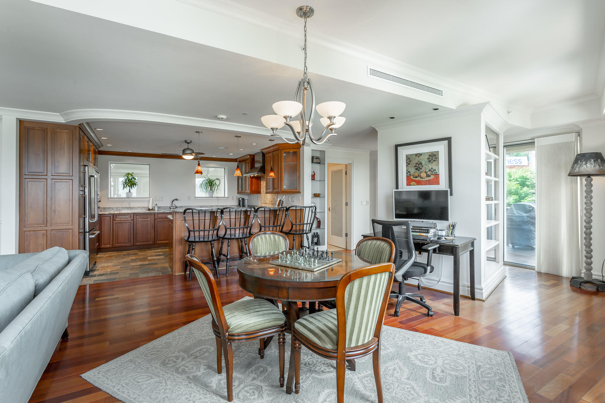 191 Chestnut Street, #401