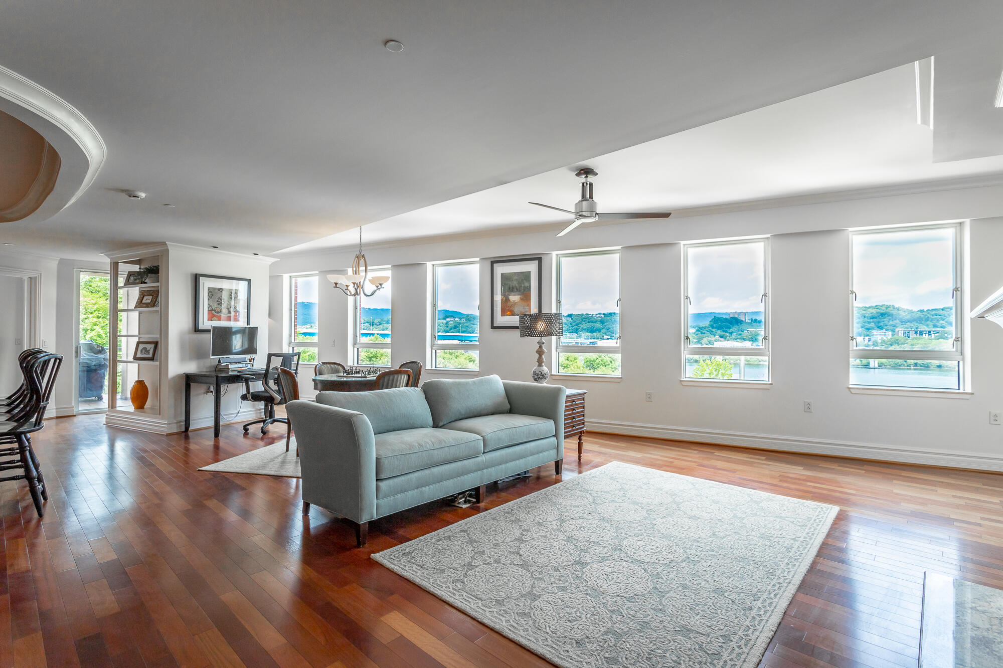 191 Chestnut Street, #401