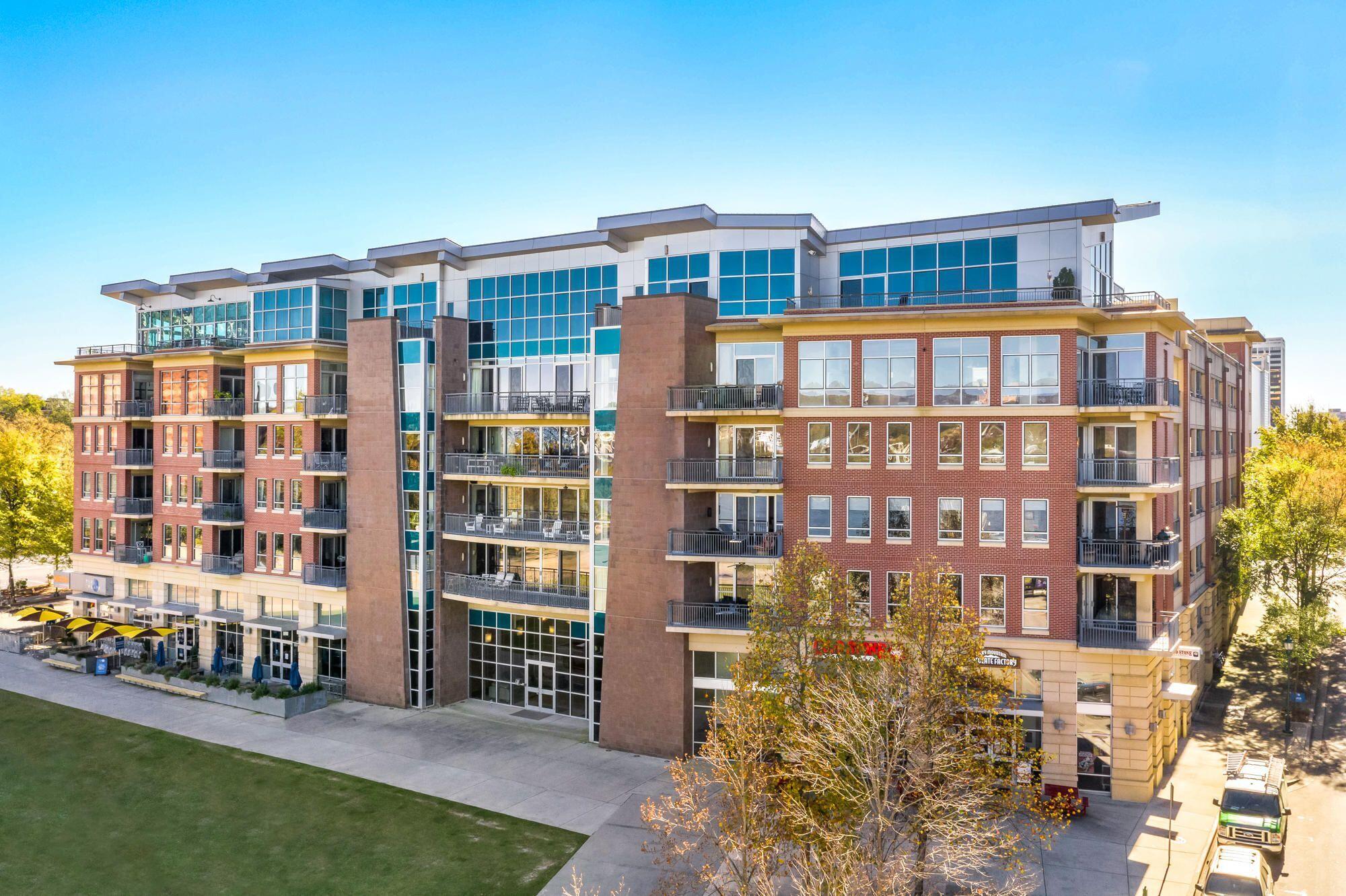 191 Chestnut Street, #401
