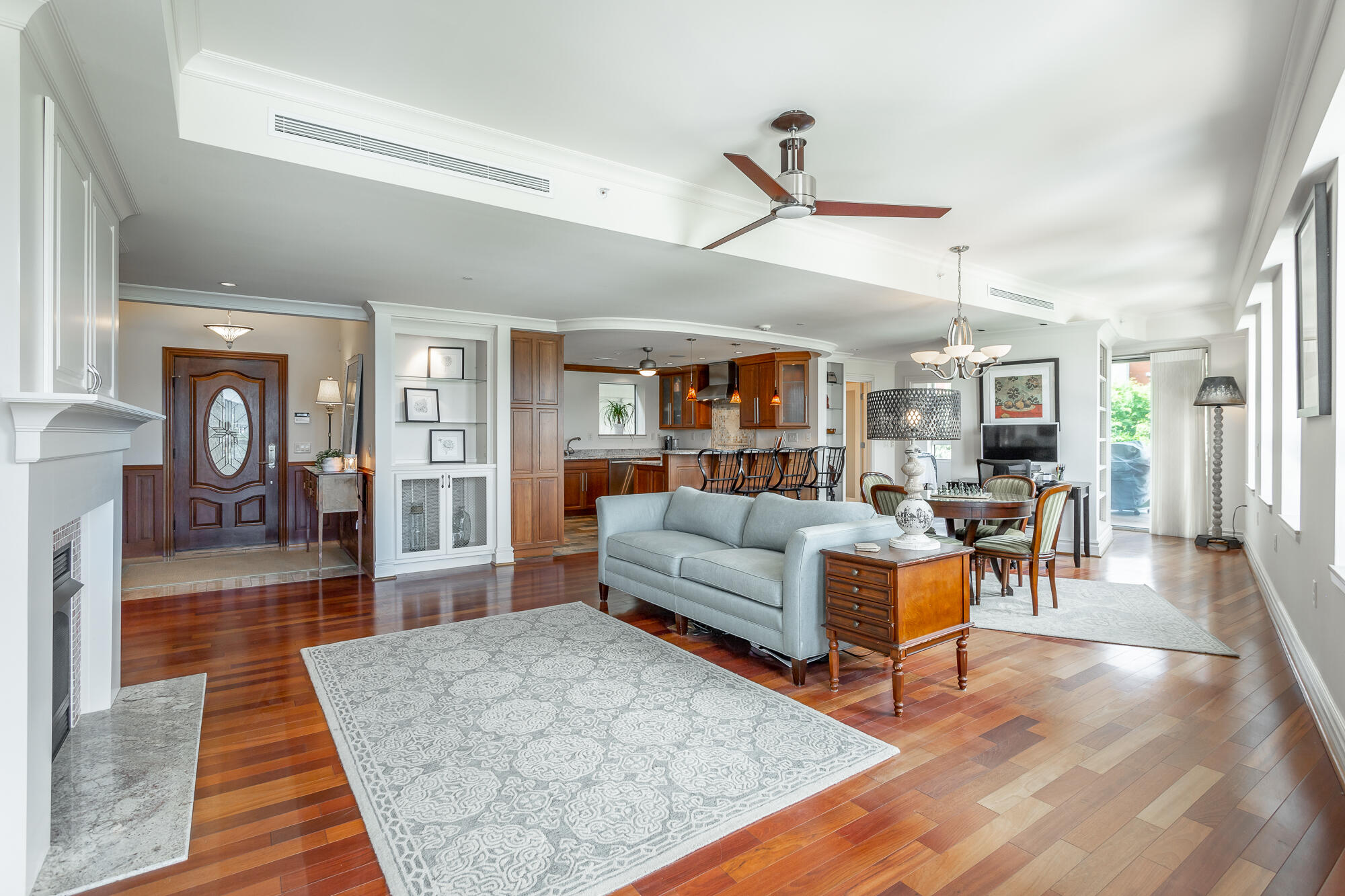 191 Chestnut Street, #401