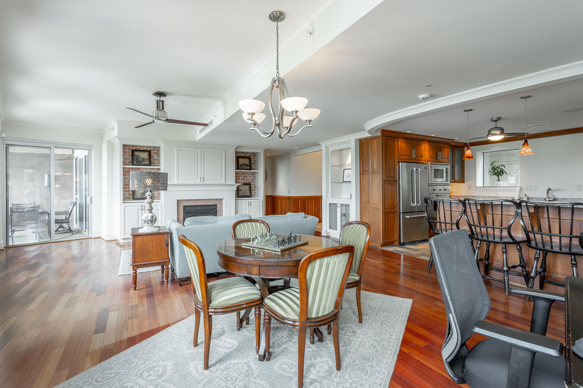 191 Chestnut Street, #401