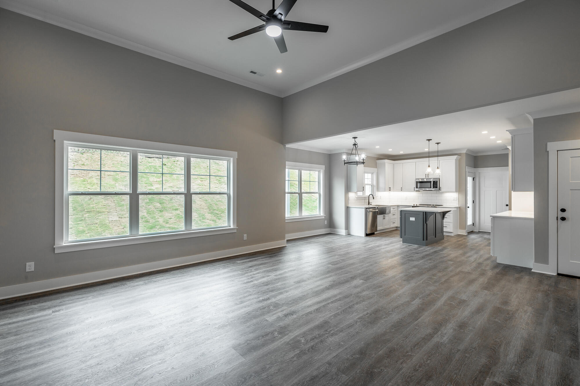 905 Live Oak Road, 198