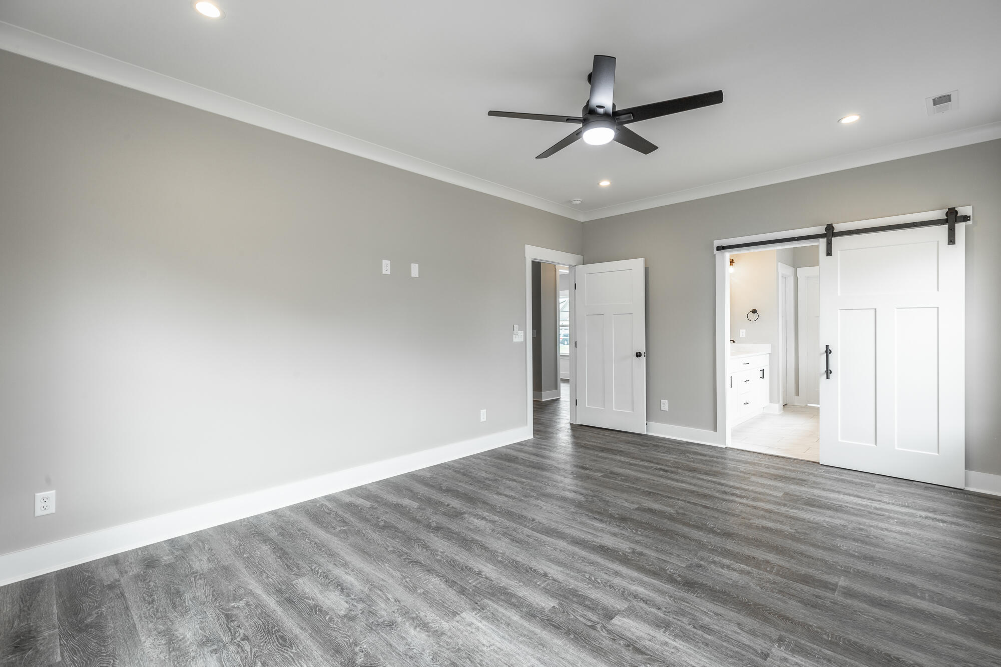 905 Live Oak Road, 198
