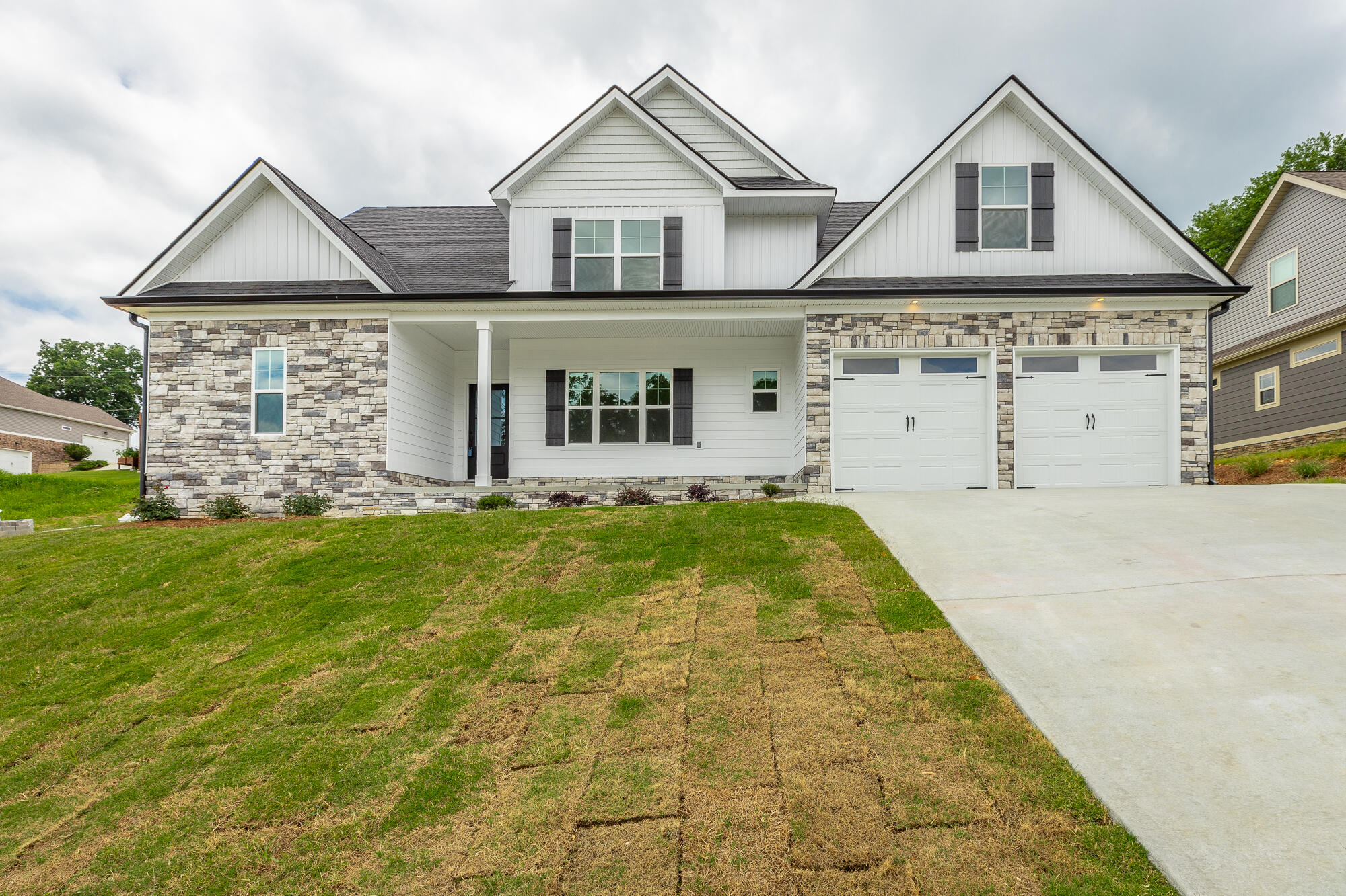 905 Live Oak Road, 198
