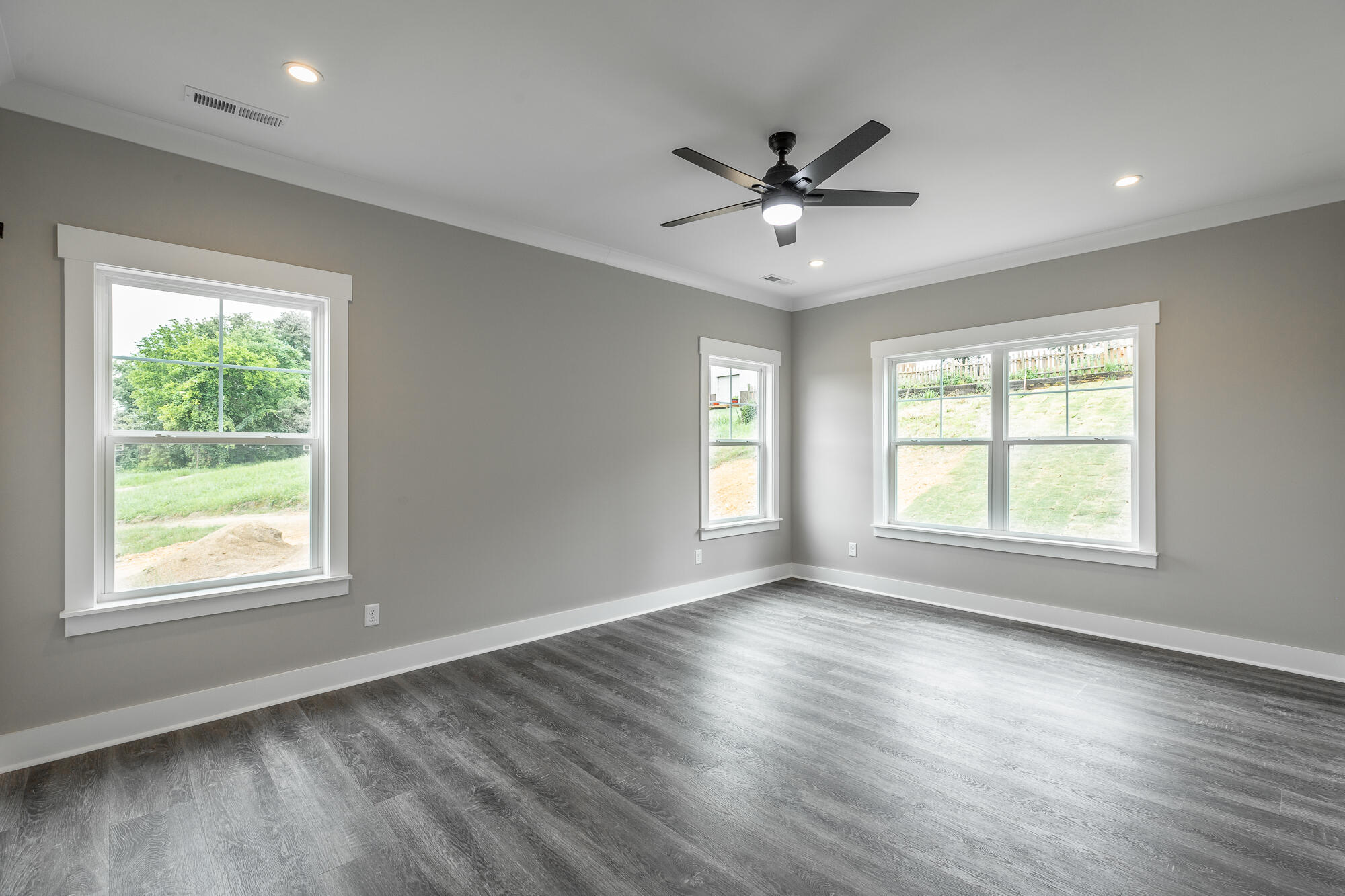905 Live Oak Road, 198