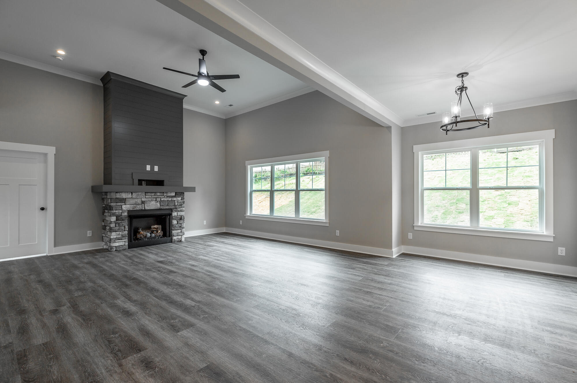 905 Live Oak Road, 198
