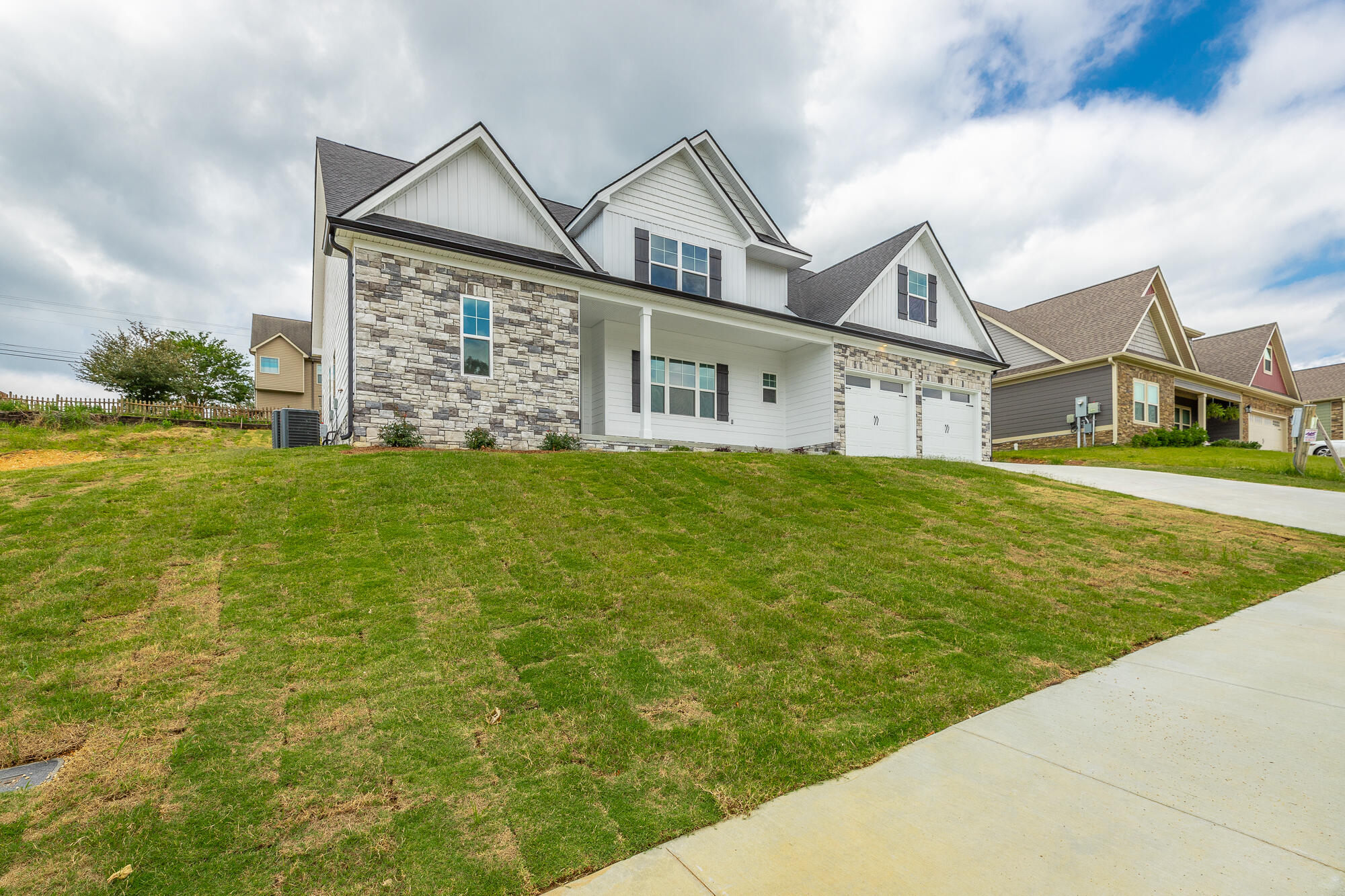 905 Live Oak Road, 198