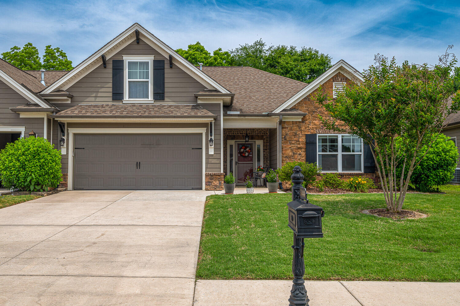5444 Mandarin Circle