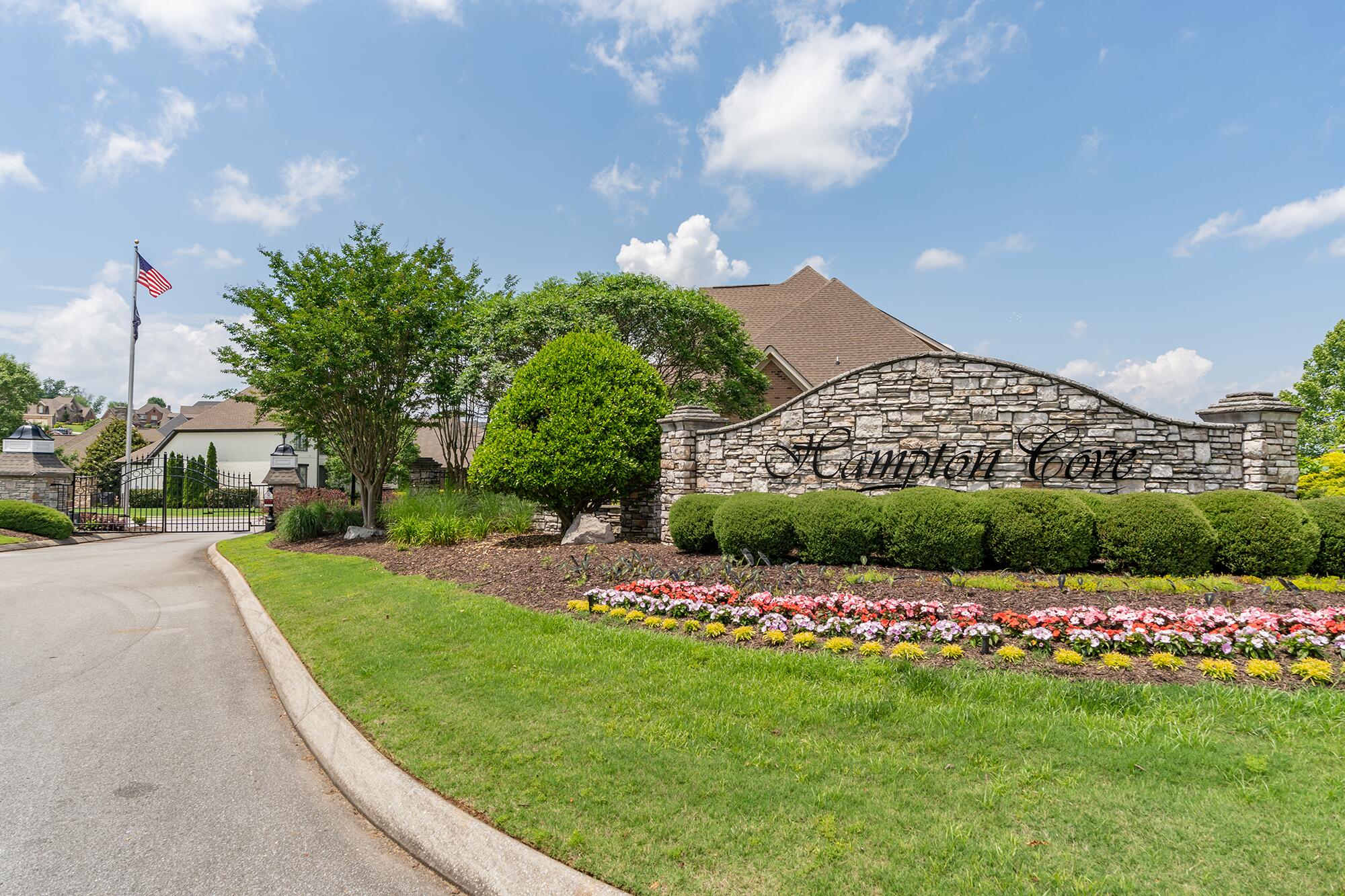 7914 Hampton Cove Drive