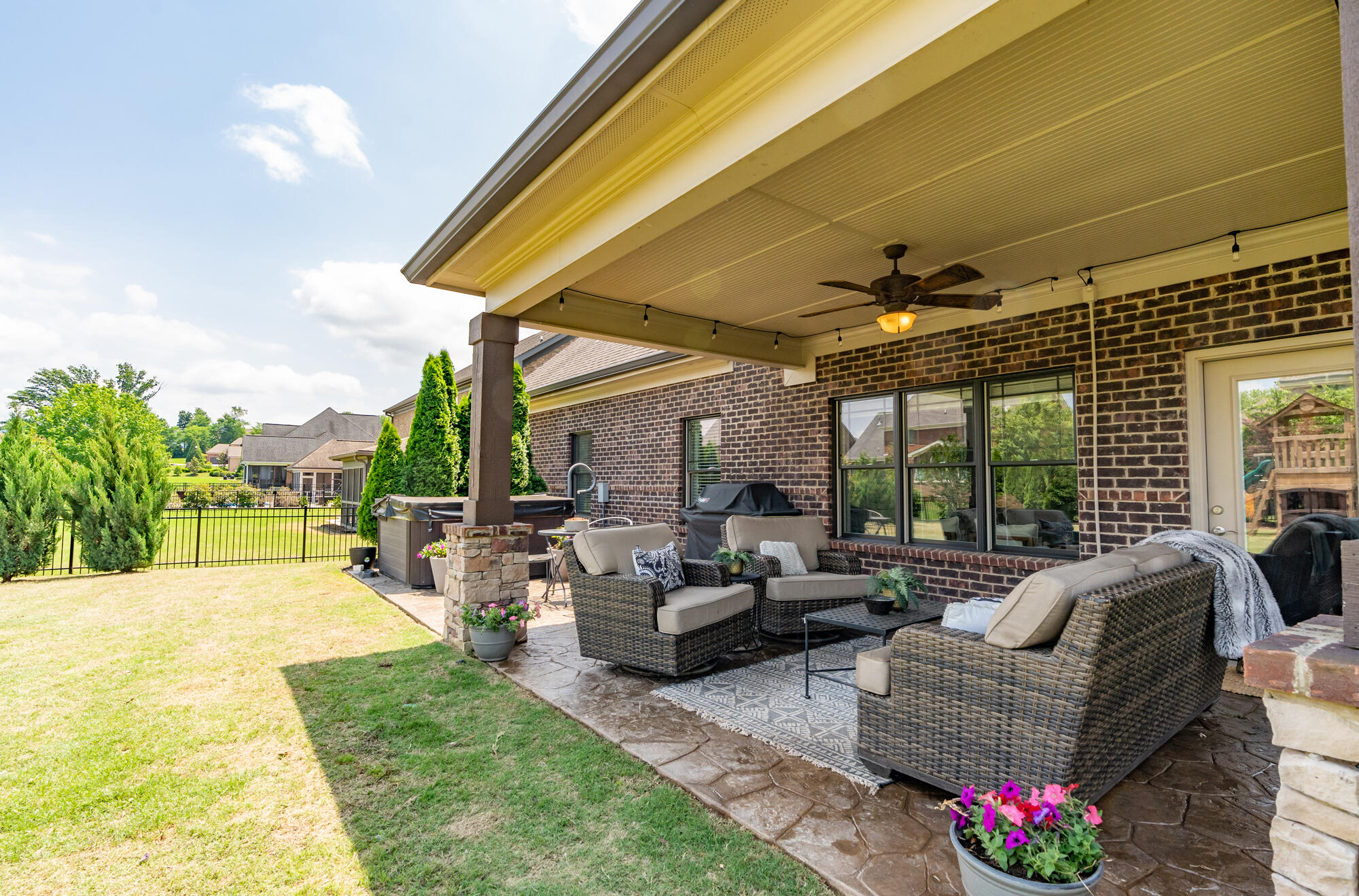 7914 Hampton Cove Drive