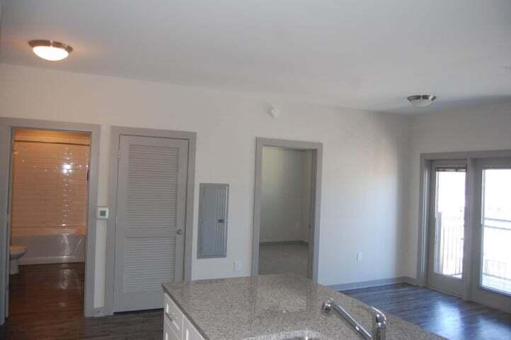 782 Riverfront Pkwy, #408