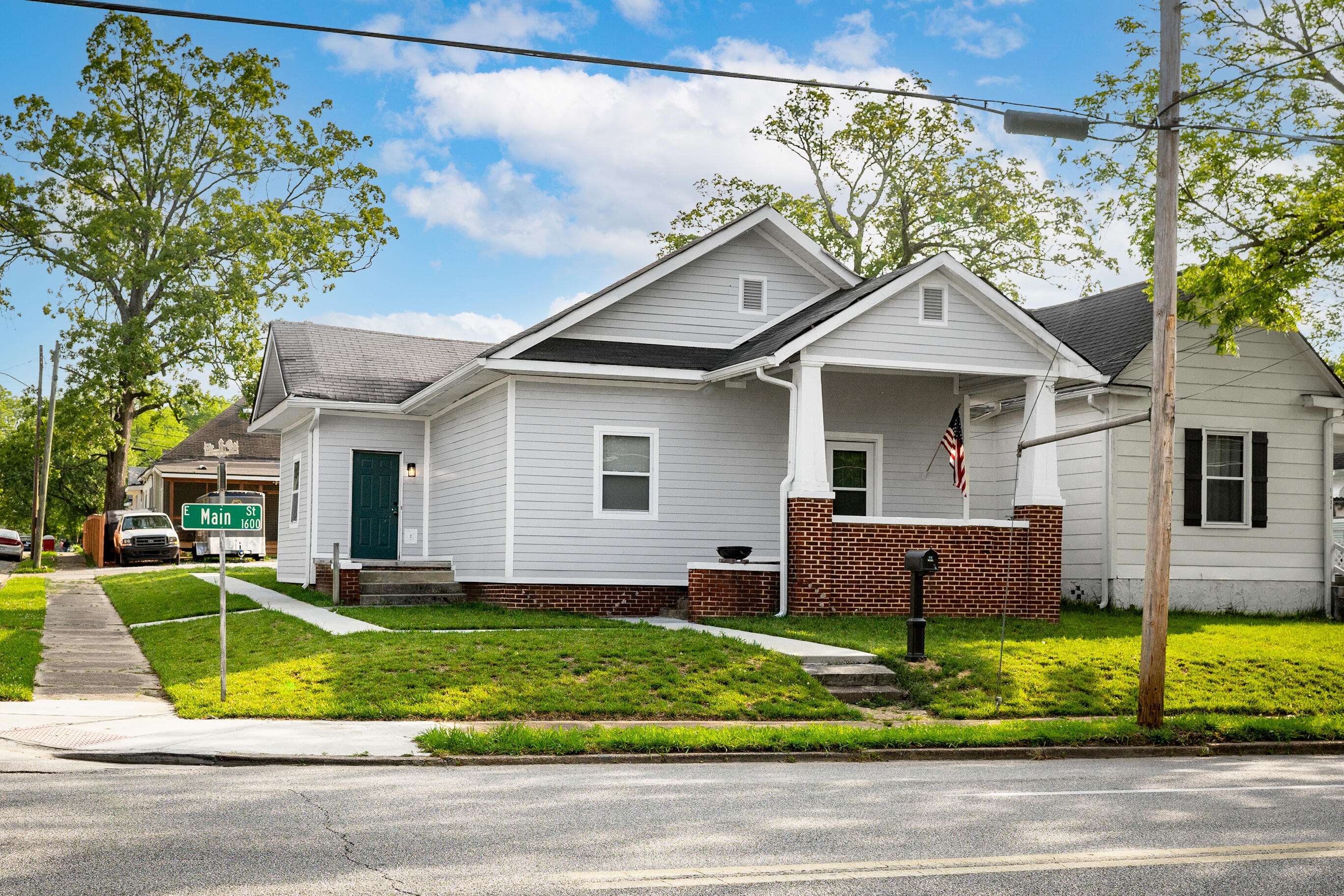 1601 E Main Street