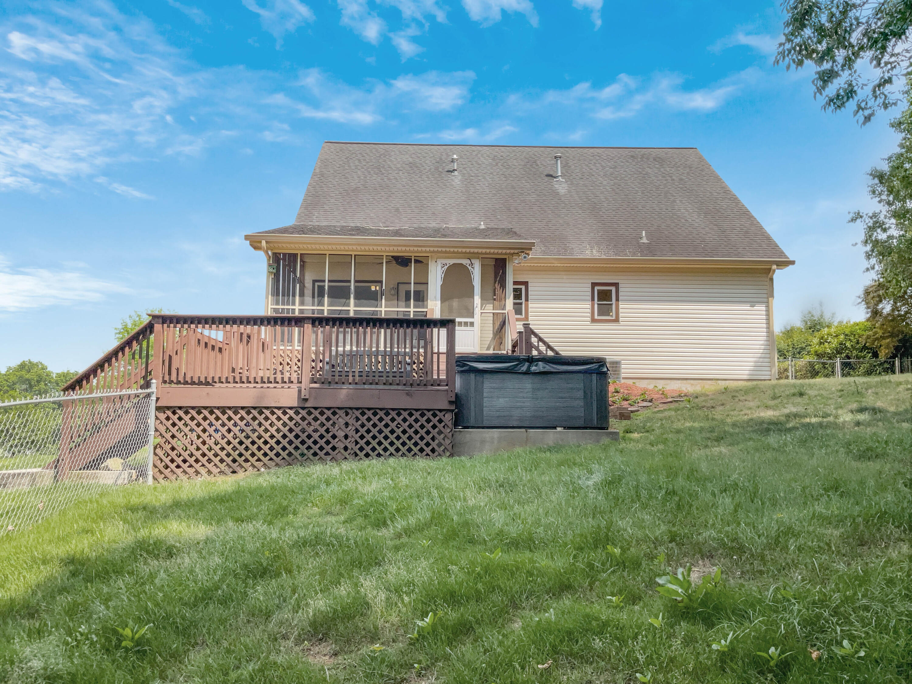 8609 Horseshoe Bend Lane